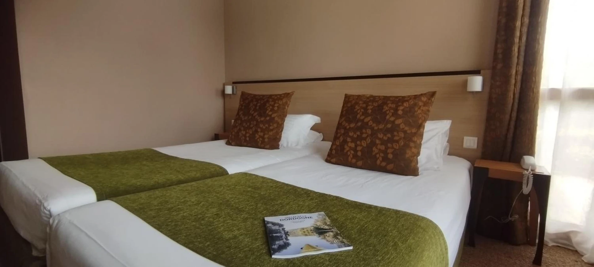 Magnifique chambre pour un séminaire d'entreprise à Hôtel Les Esclargies - Rocamadour