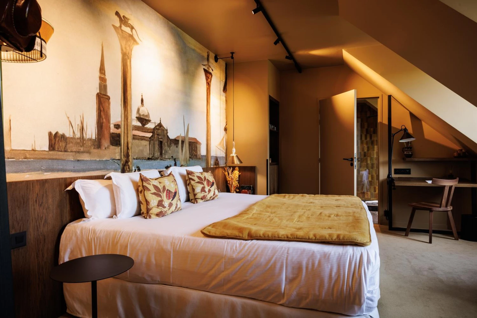Magnifique chambre pour un séminaire d'entreprise à Les Etangs de Corot - Ville-dʼAvray
