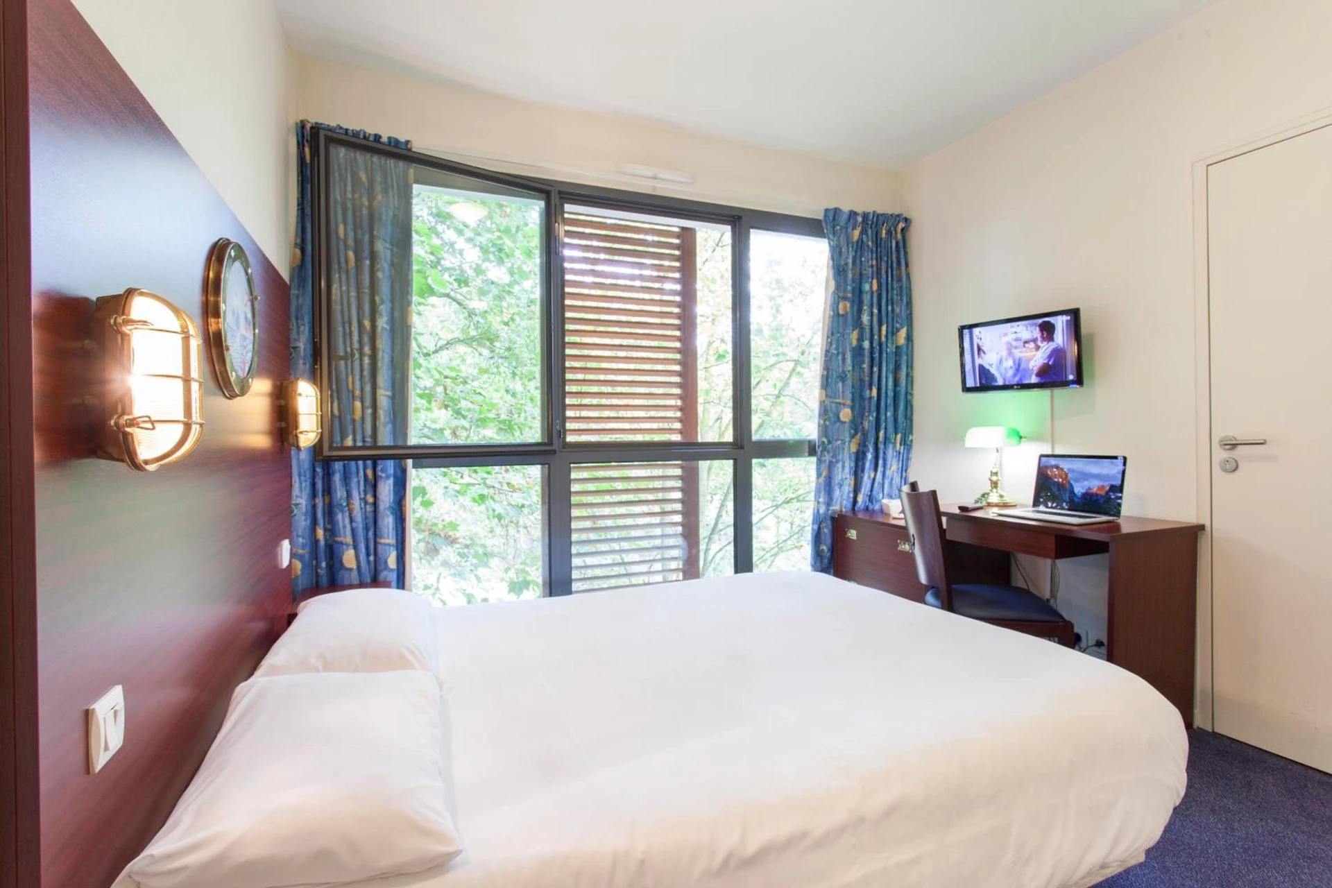 Chambre disponible pour un séminaire d'entreprise à Hôtel Les Gens de Mer La Rochelle - La Rochelle