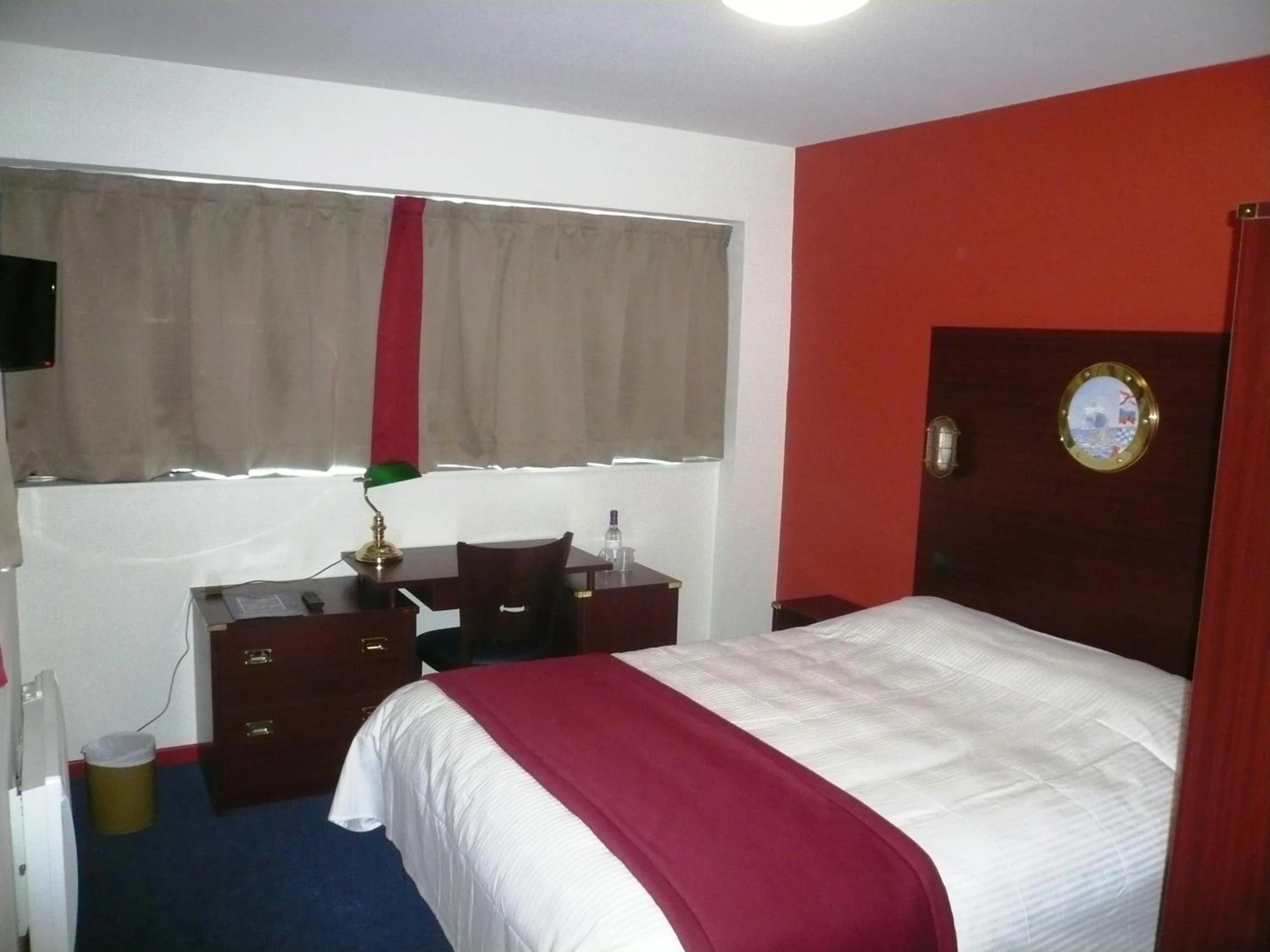 Chambre disponible pour un séminaire d'entreprise à Hôtel Les Gens De Mer Dunkerque by Popinns - Dunkerque
