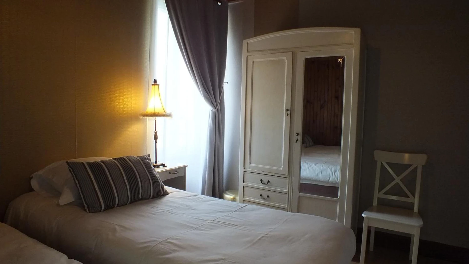 Chambre disponible pour un séminaire d'entreprise à Les Grillons du Morvan - Montsauche-les-Settons