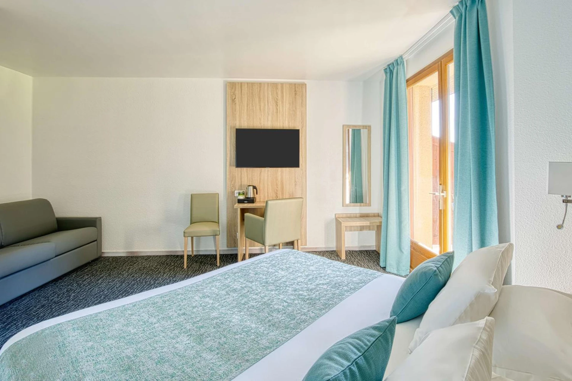 Chambre disponible pour un séminaire d'entreprise à Les Hameaux De Lozere Sure Hotel Collection by Best Western - Fournels