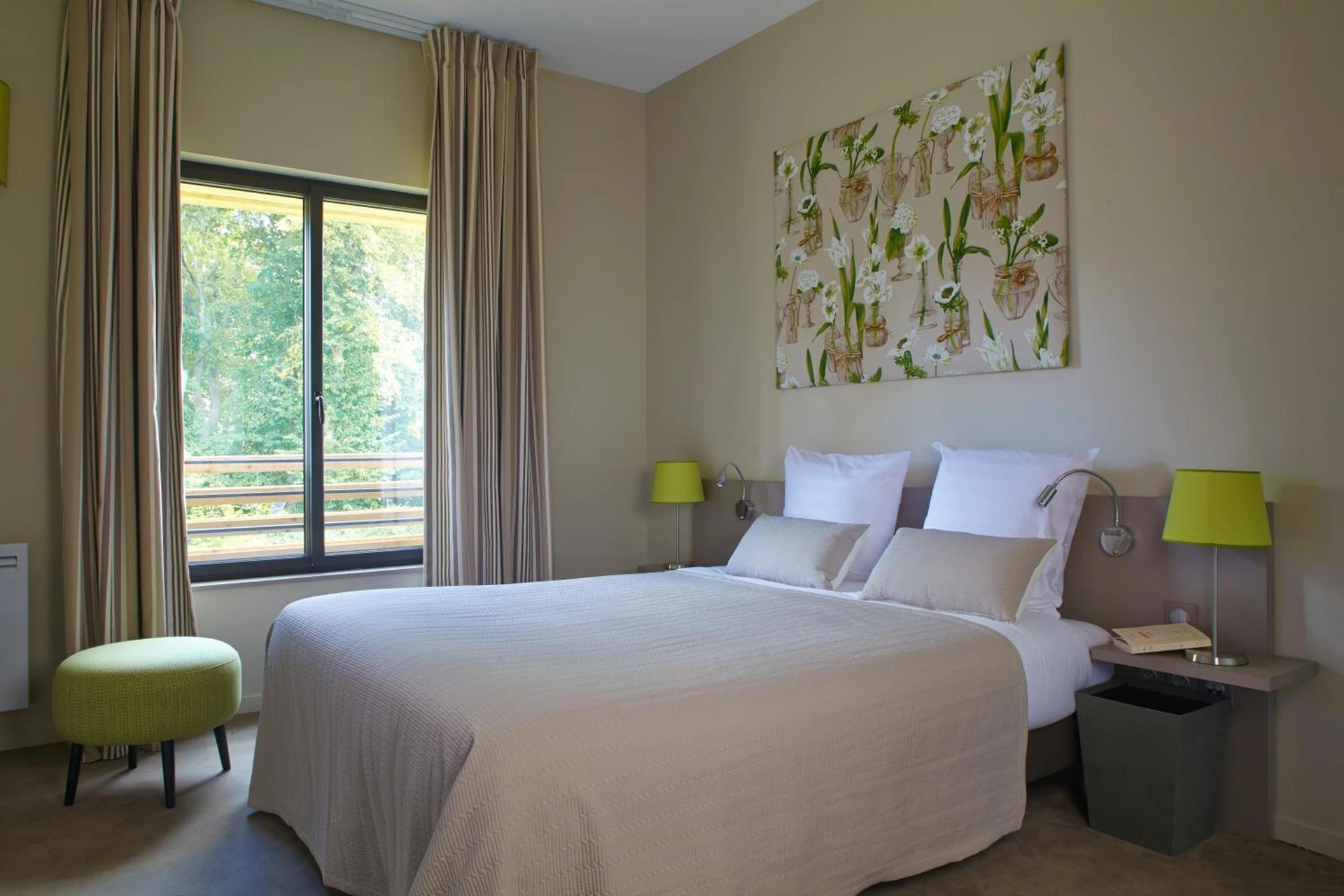 Chambre disponible pour un séminaire d'entreprise à Hôtel Les Herbes Folles - Mauregard