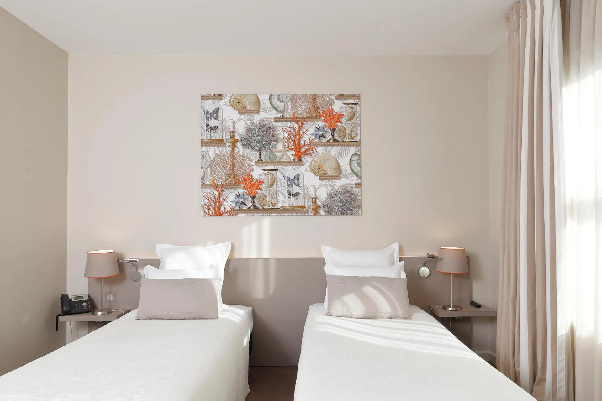 Magnifique chambre pour un séminaire d'entreprise à Hôtel Les Herbes Folles - Mauregard