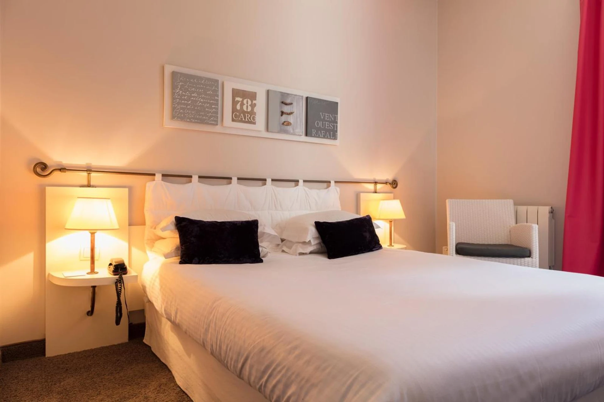 Magnifique chambre pour un séminaire d'entreprise à Les Jardins D'Adalric - Obernai