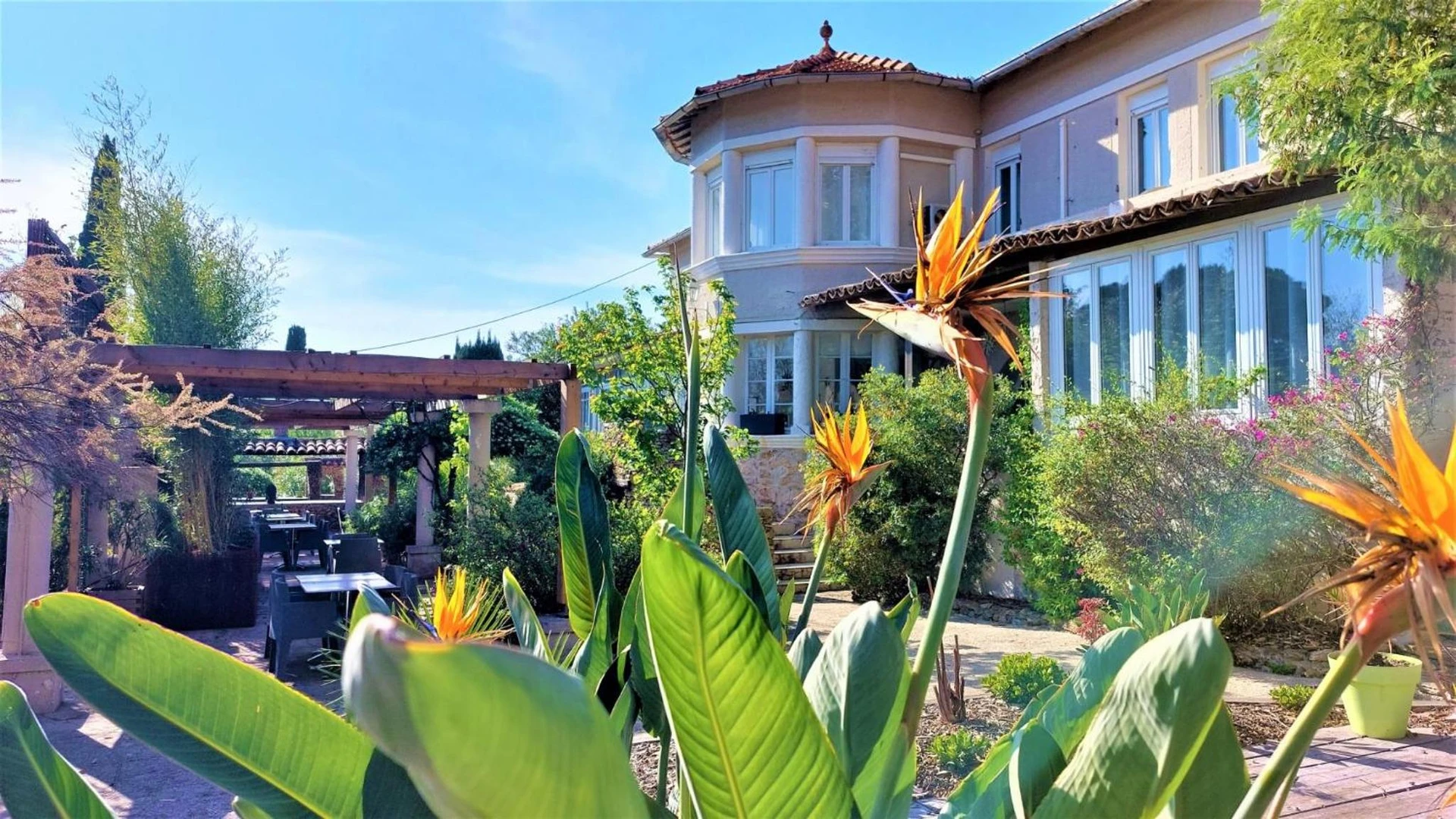Organiser un séminaire d'entreprise : Hotel Les Jardins de Bormes, sauna & jacuzzi à bormes-les-mimosas