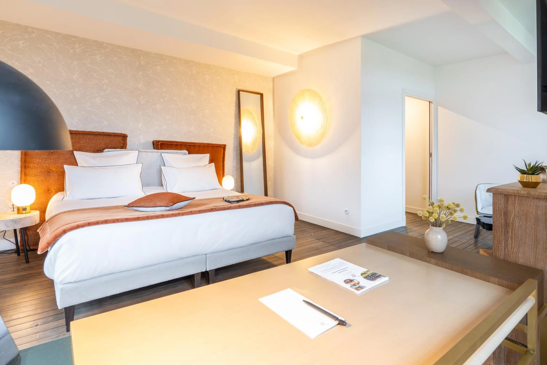 Chambre disponible pour un séminaire d'entreprise à Les Jardins de Coppélia - Pennedepie
