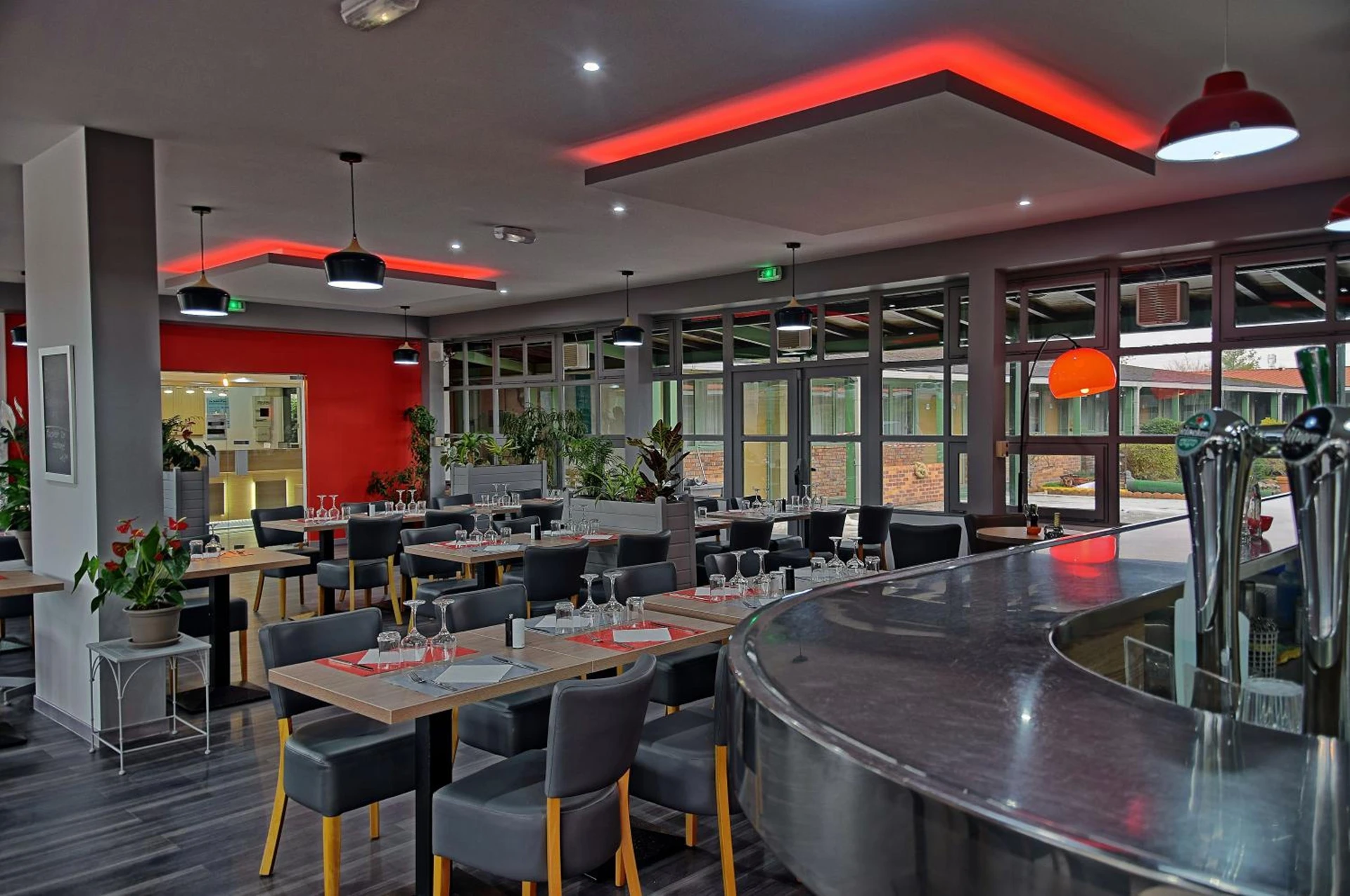 Organiser un séminaire d'entreprise : Hotel Restaurant Les Jardins D'Epône à epone