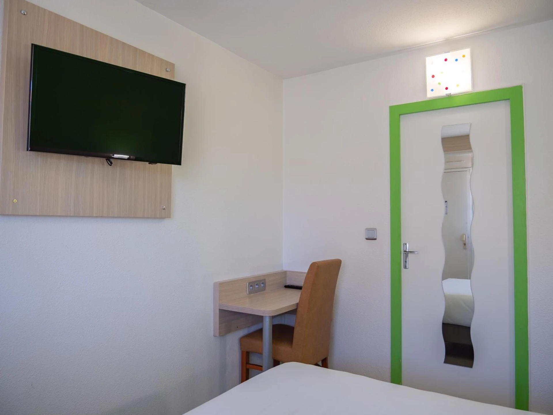 Chambre disponible pour un séminaire d'entreprise à Hotel Restaurant Les Jardins D'Epône - Épône