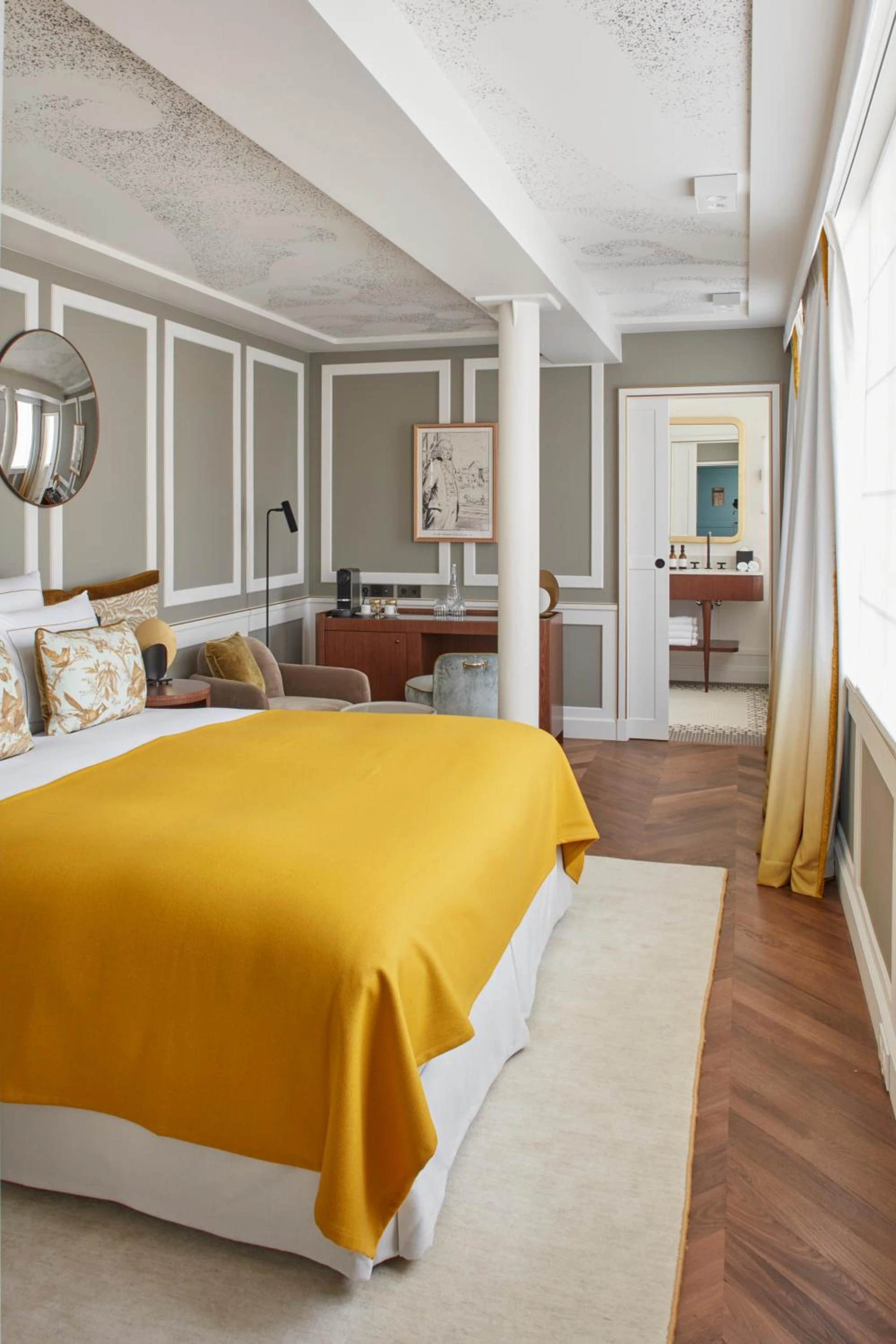 Magnifique chambre pour un séminaire d'entreprise à Hôtel Les Lumières - Relais & Châteaux - Versailles