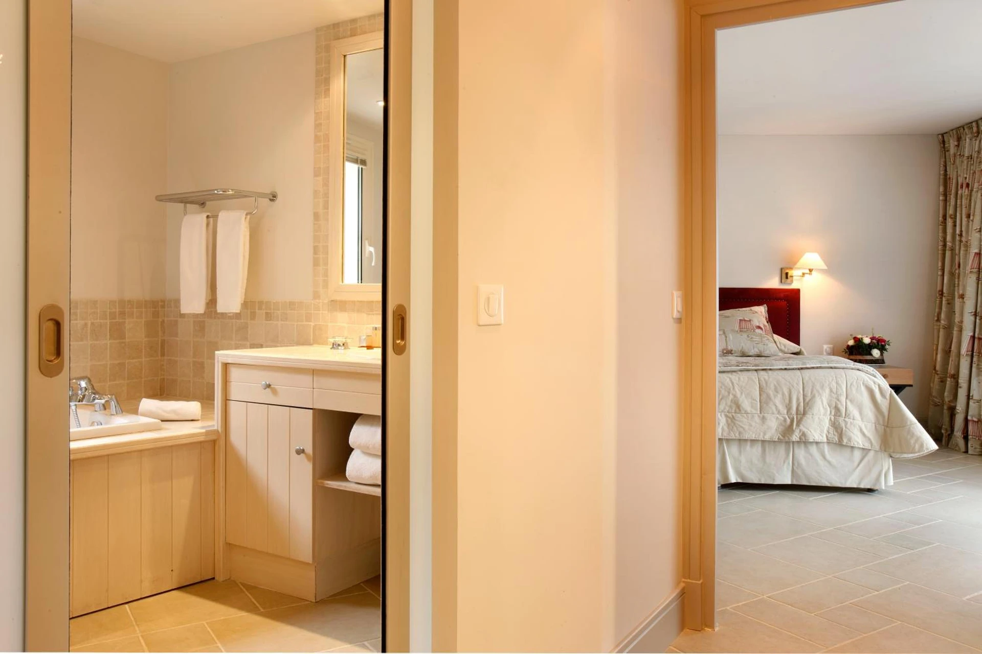 Magnifique chambre pour un séminaire d'entreprise à Les Manoirs de Tourgéville - Deauville