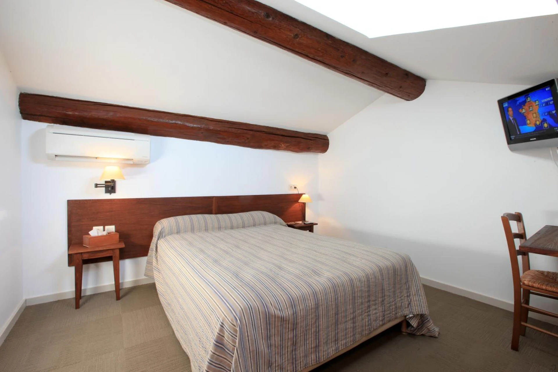 Chambre disponible pour un séminaire d'entreprise à Domaine Les Mejeonnes - Valaurie
