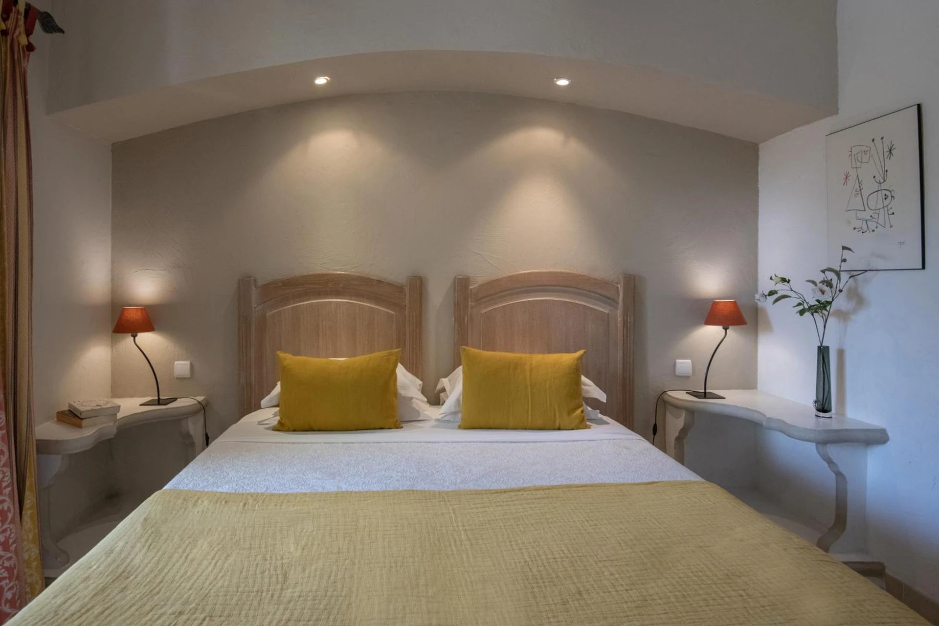 Chambre disponible pour un séminaire d'entreprise à Hotel Les Messugues - Saint-Paul-de-Vence