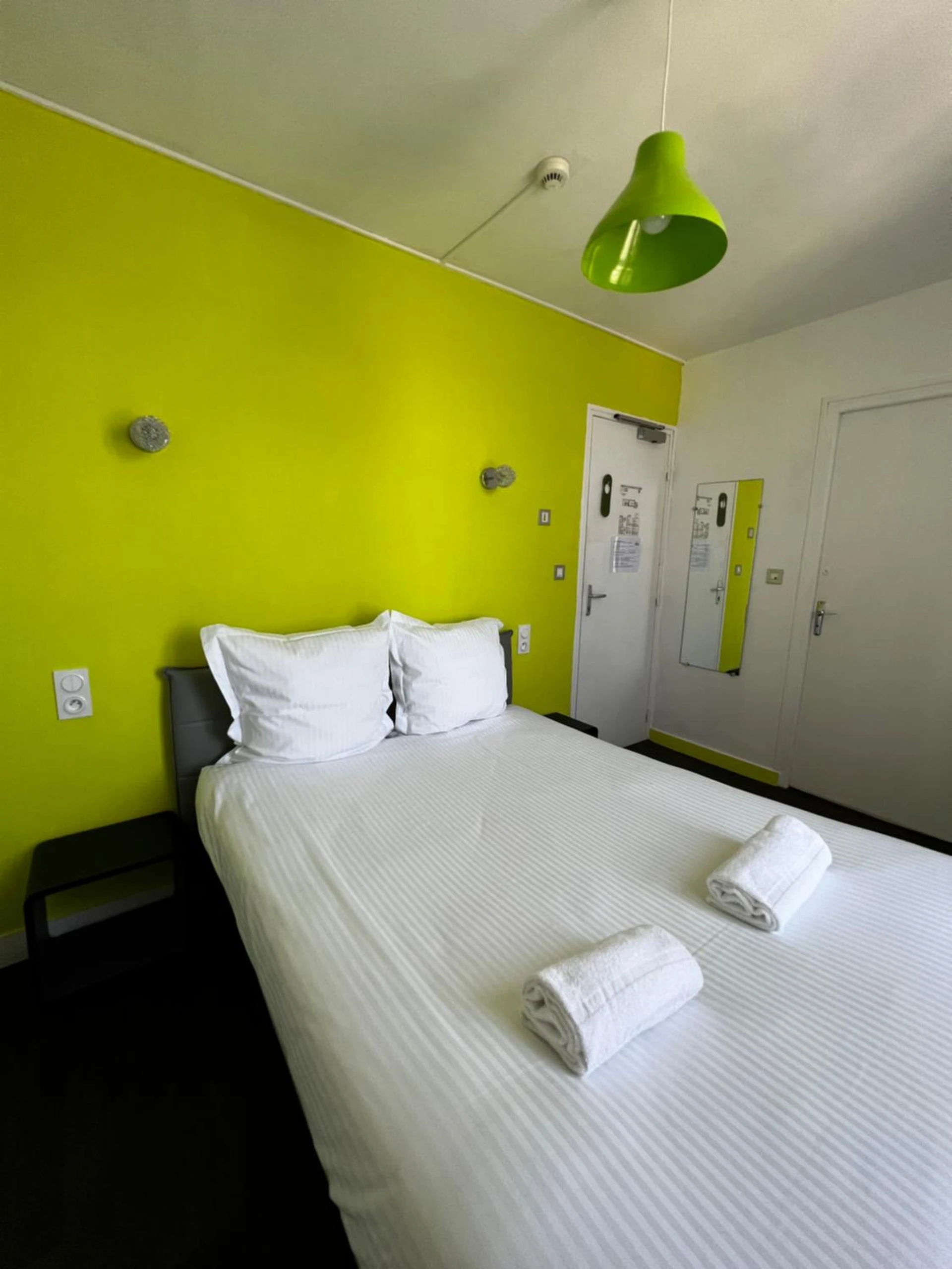 Chambre disponible pour un séminaire d'entreprise à Hotel Les Montois - Céaux