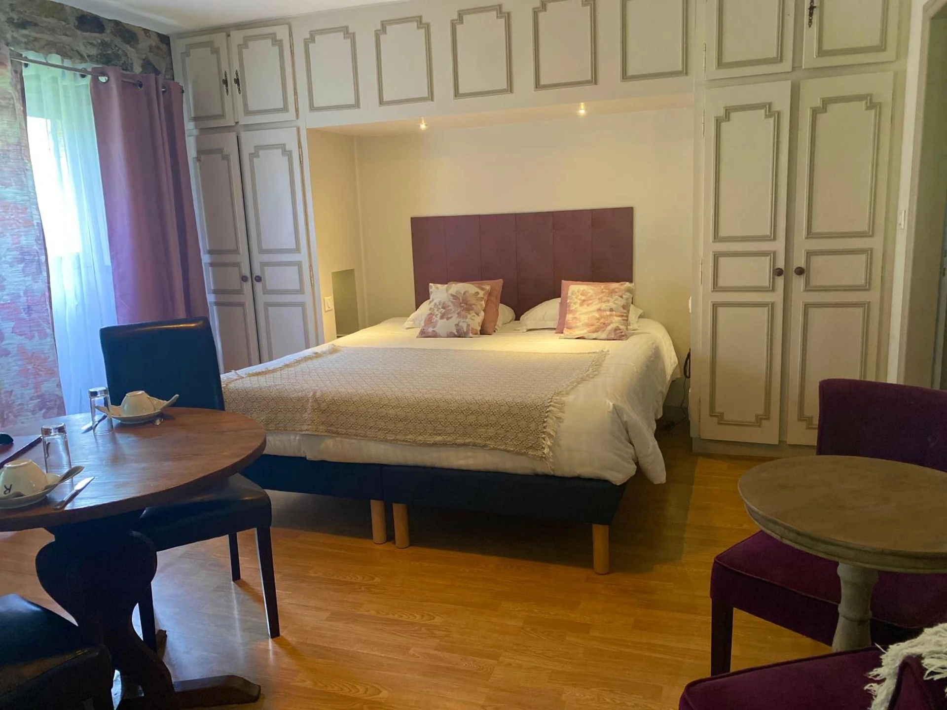 Chambre disponible pour un séminaire d'entreprise à Les Moulins Du Duc ÉCOLODGE - Moëlan-sur-Mer