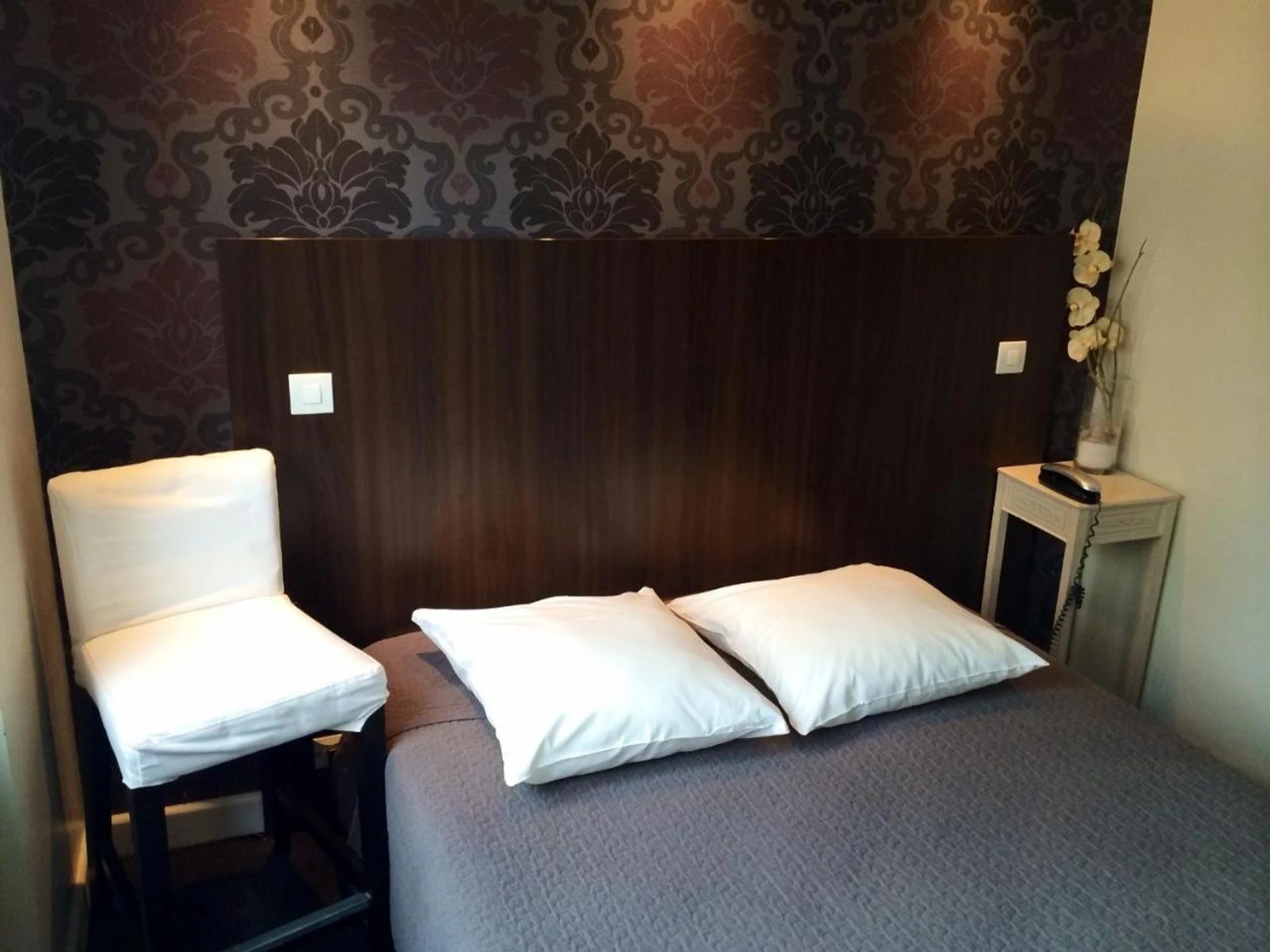 Chambre disponible pour un séminaire d'entreprise à Hotel Les Negociants - Valence