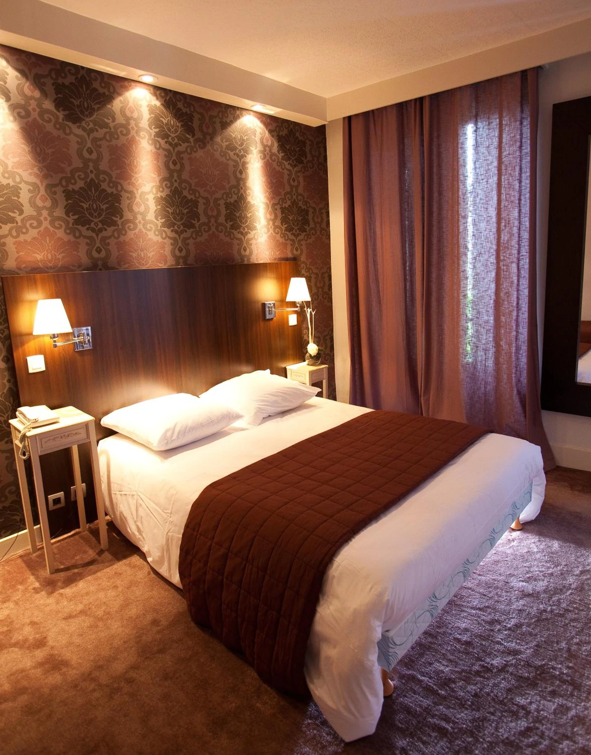 Chambre disponible pour un séminaire d'entreprise à Hotel Les Negociants - Valence