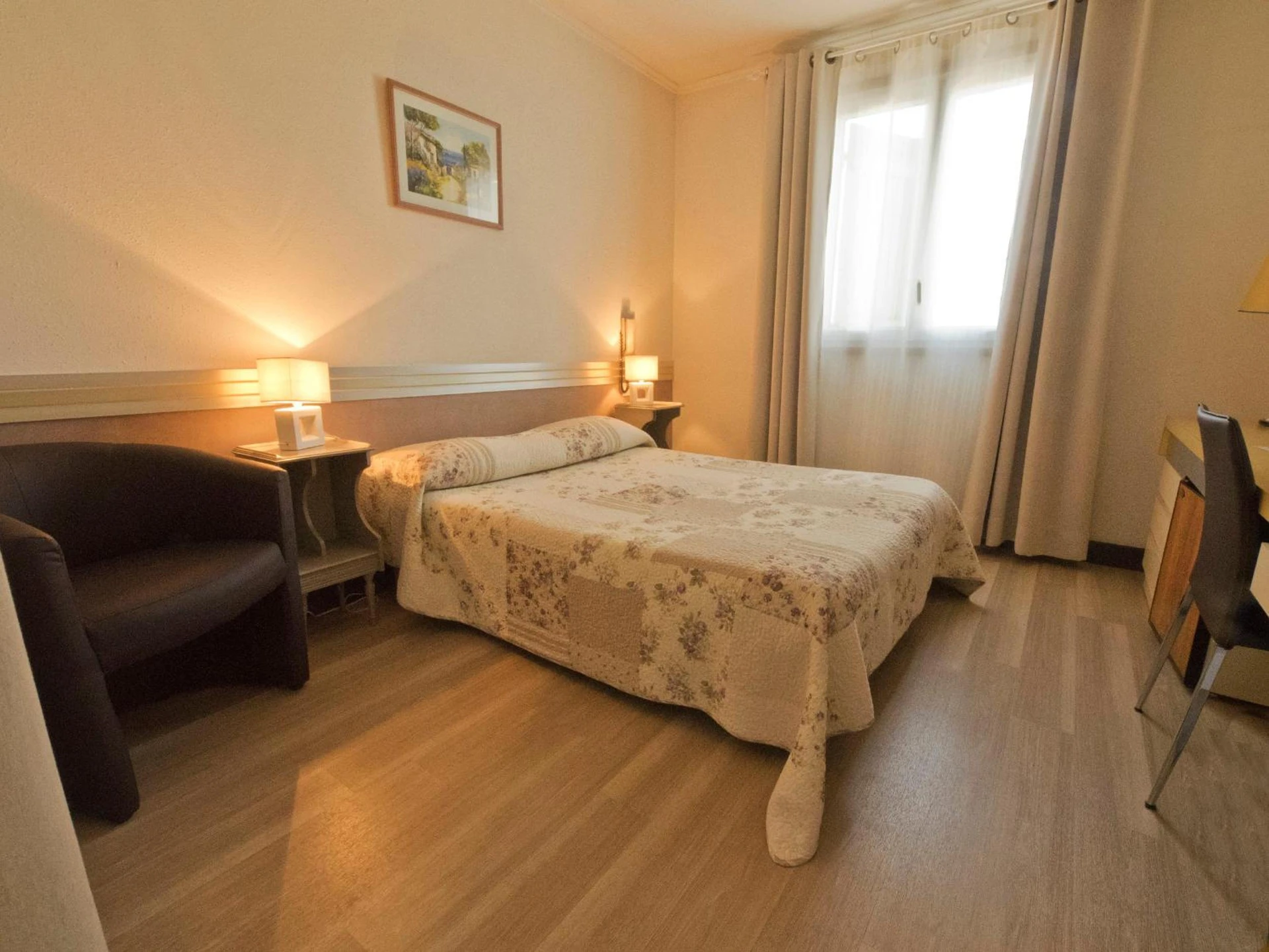 Chambre disponible pour un séminaire d'entreprise à Hotel Les Oliviers - Fayence