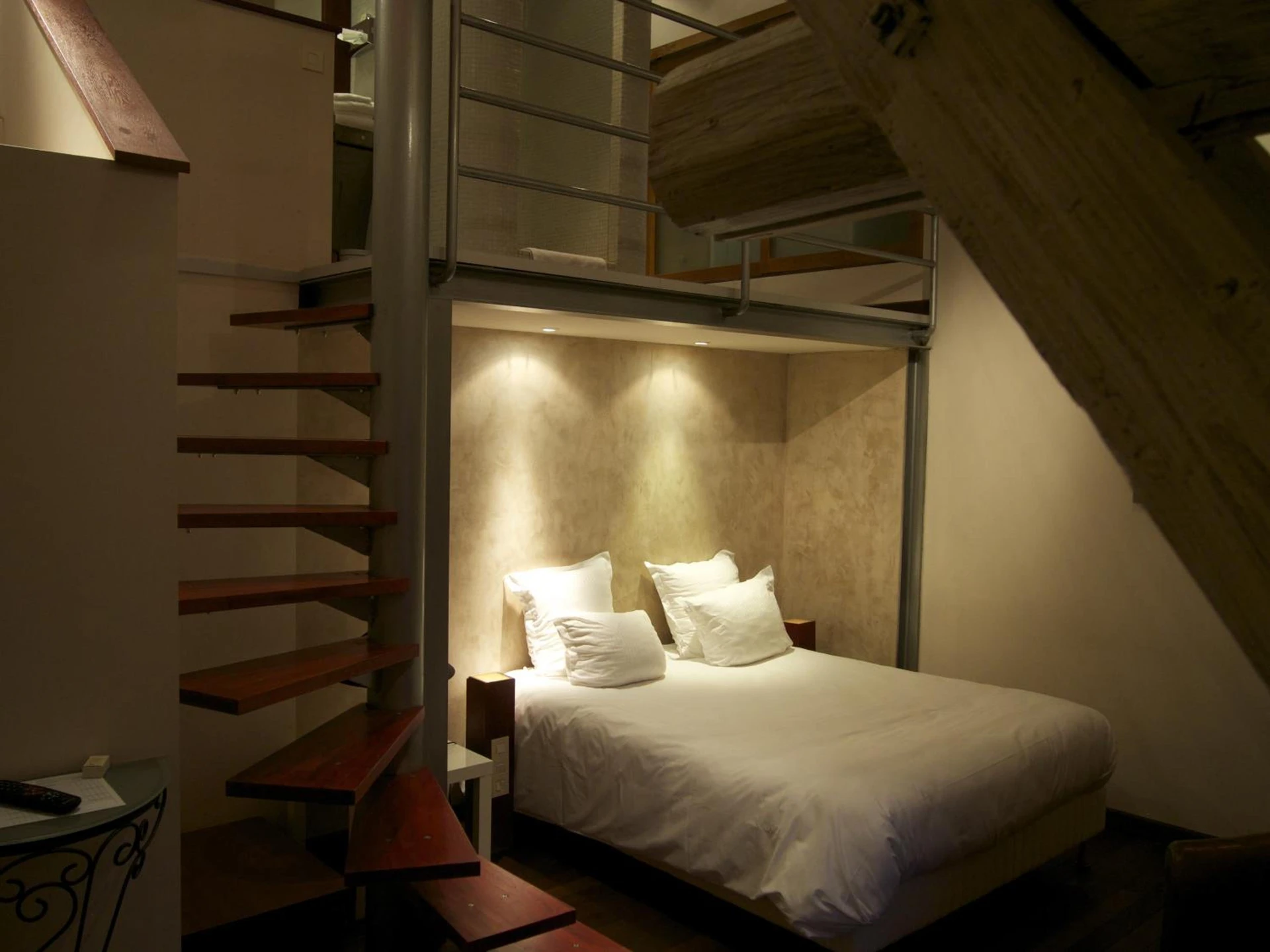 Chambre disponible pour un séminaire d'entreprise à Logis Hôtel Les Pages - Lunéville