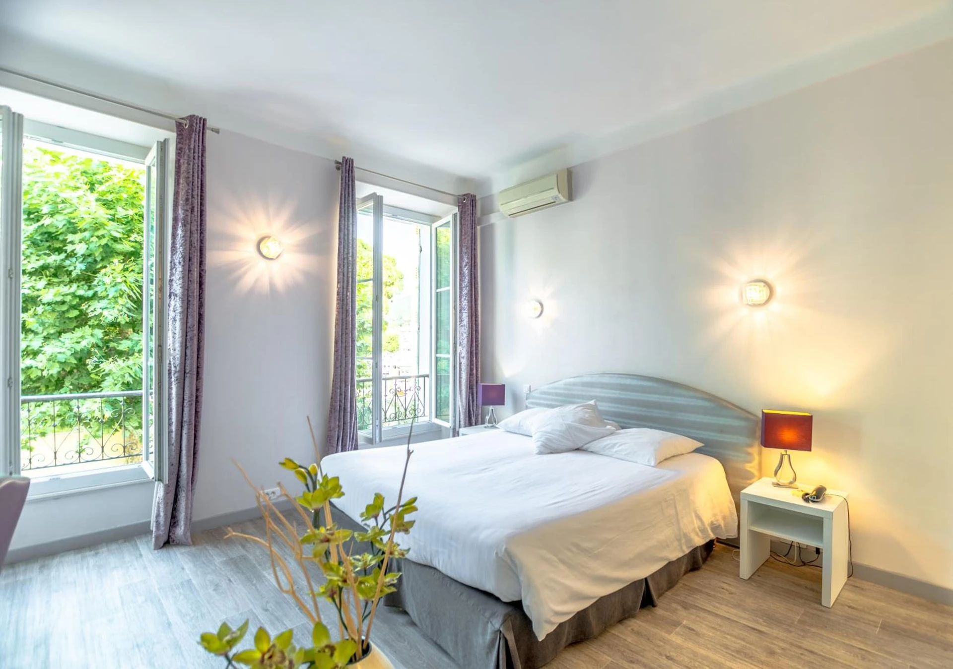 Chambre disponible pour un séminaire d'entreprise à Hotel Les Palmiers - Sainte-Maxime