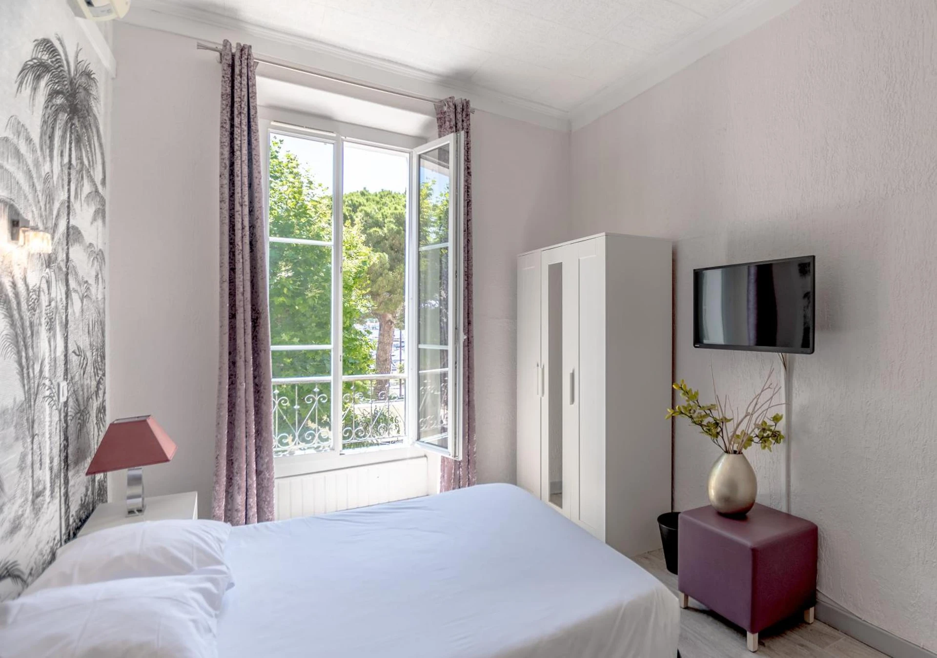 Magnifique chambre pour un séminaire d'entreprise à Hotel Les Palmiers - Sainte-Maxime