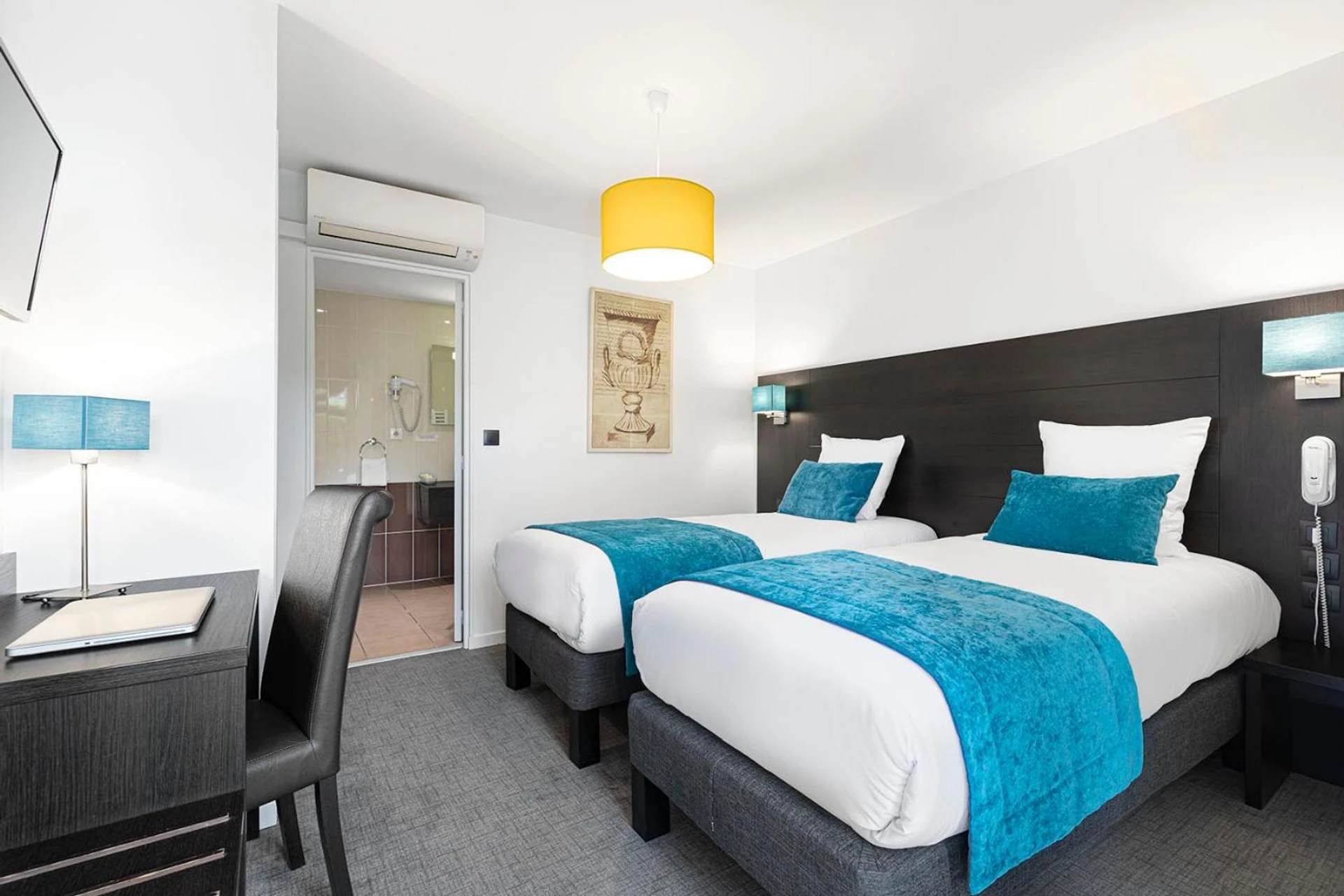 Chambre disponible pour un séminaire d'entreprise à Contact Hôtels Les Pierres Dorées - Ambérieux d'Azergues