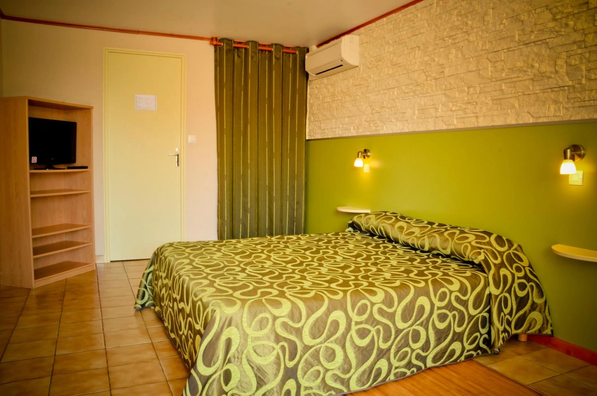 Organiser un séminaire d'entreprise : Hotel Les Pins à hourtin