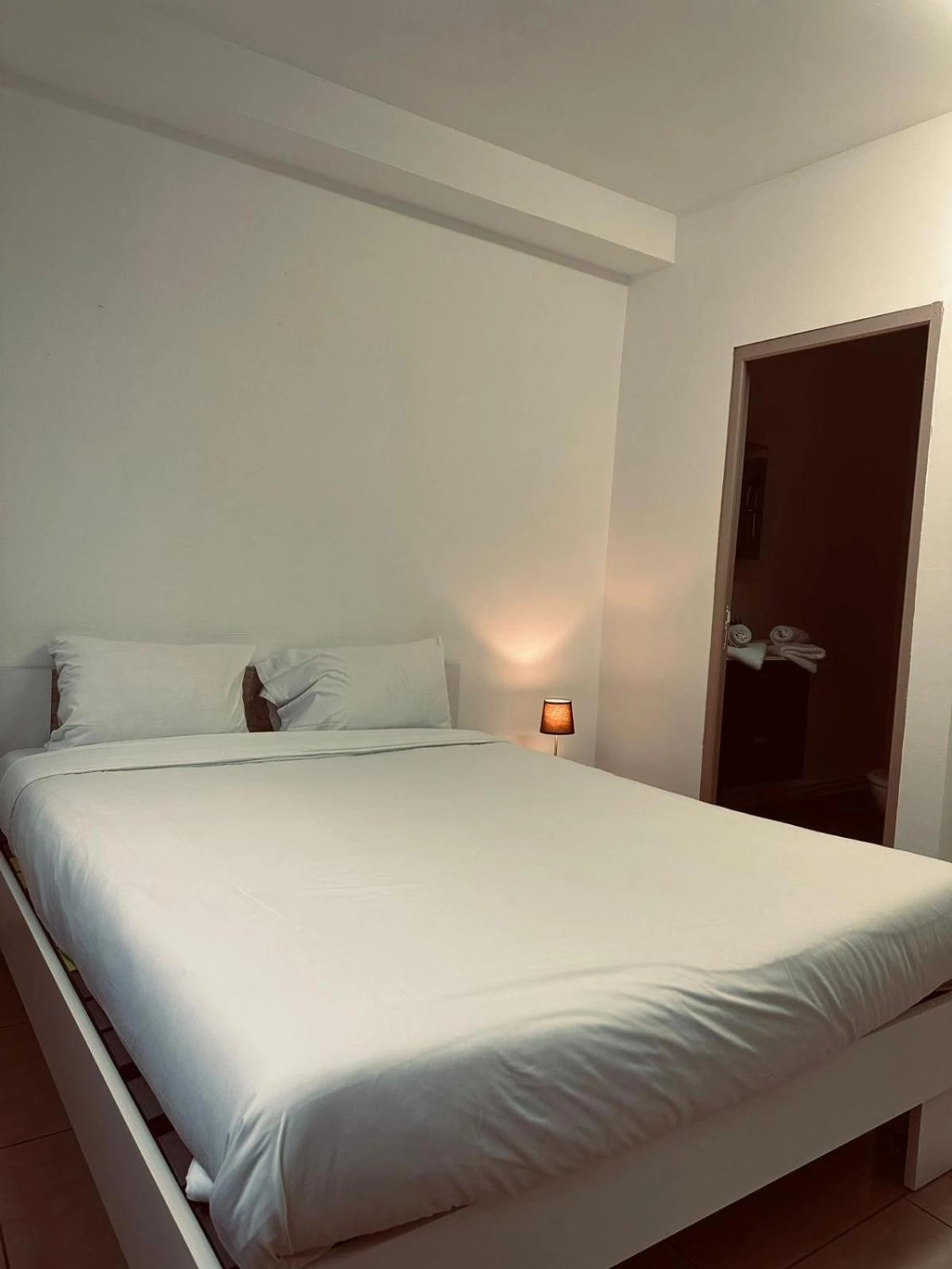 Chambre disponible pour un séminaire d'entreprise à Gîtes by Hôtel Les Reflets Jaunes - Givet
