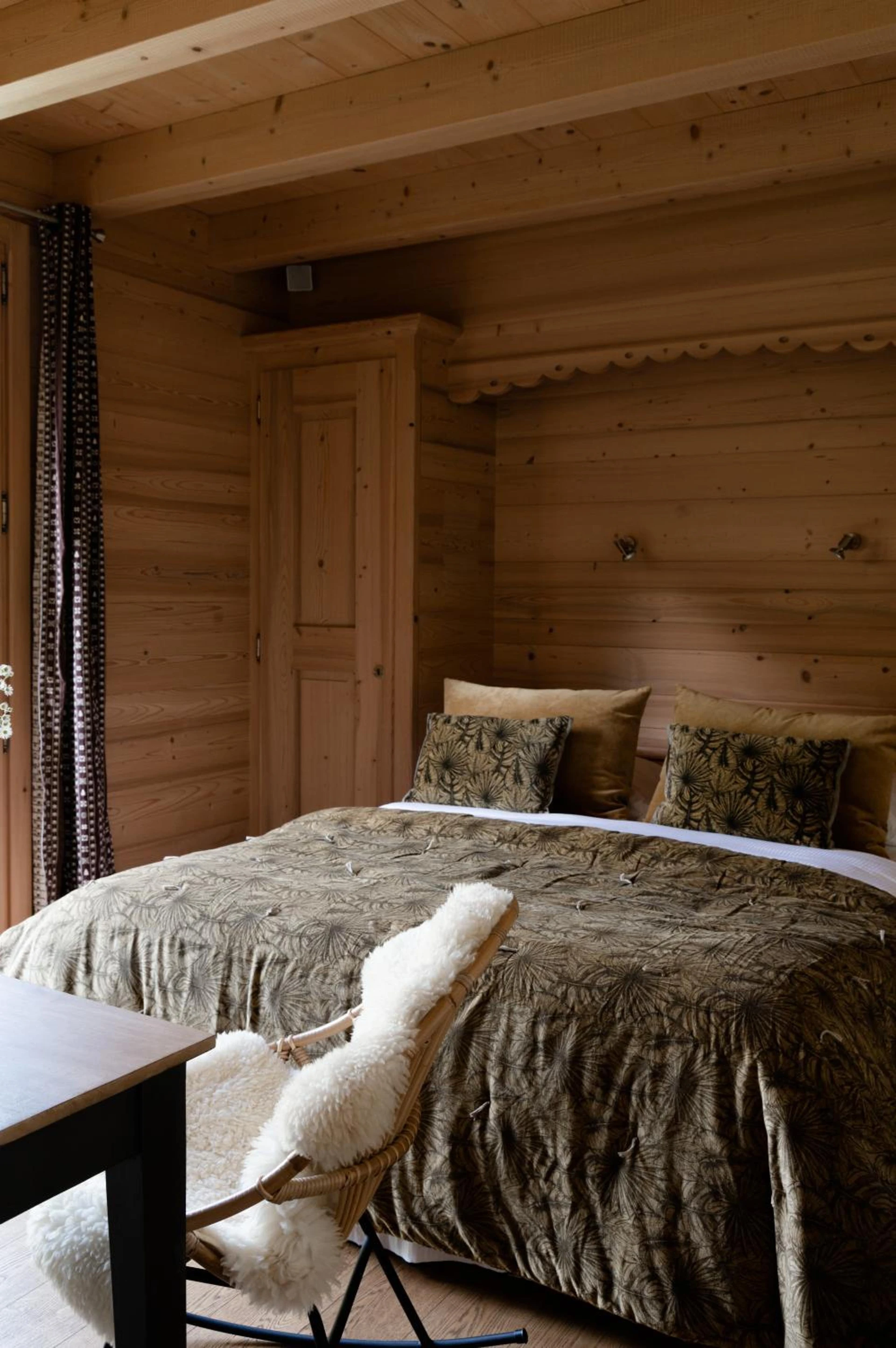 Magnifique chambre pour un séminaire d'entreprise à Hôtel Les Roches Fleuries - Cordon
