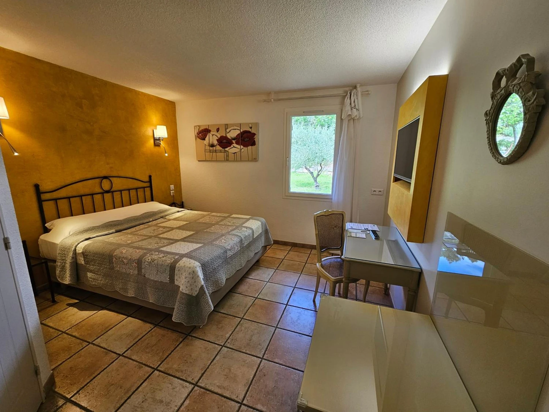 Chambre disponible pour un séminaire d'entreprise à Les Sables d'Ocre & SPA - Roussillon