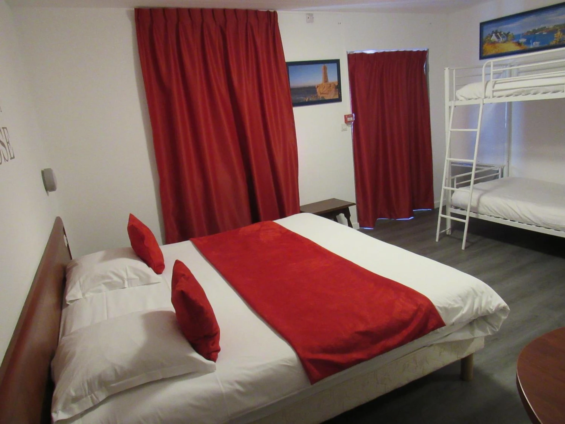 Chambre disponible pour un séminaire d'entreprise à Citotel Les Sternes - Perros-Guirec