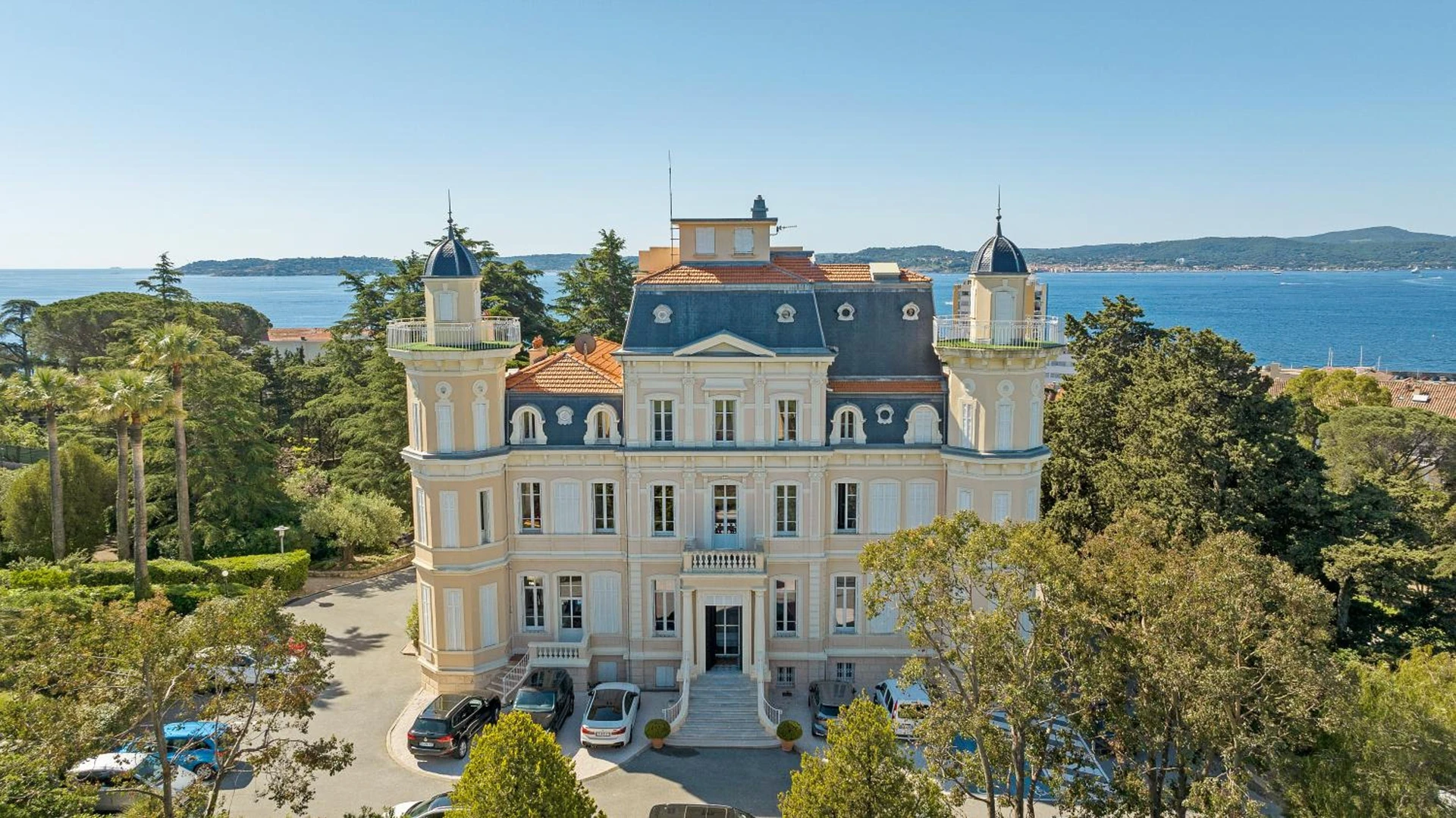 Organiser un séminaire d'entreprise : Hotel Les Tourelles à sainte-maxime