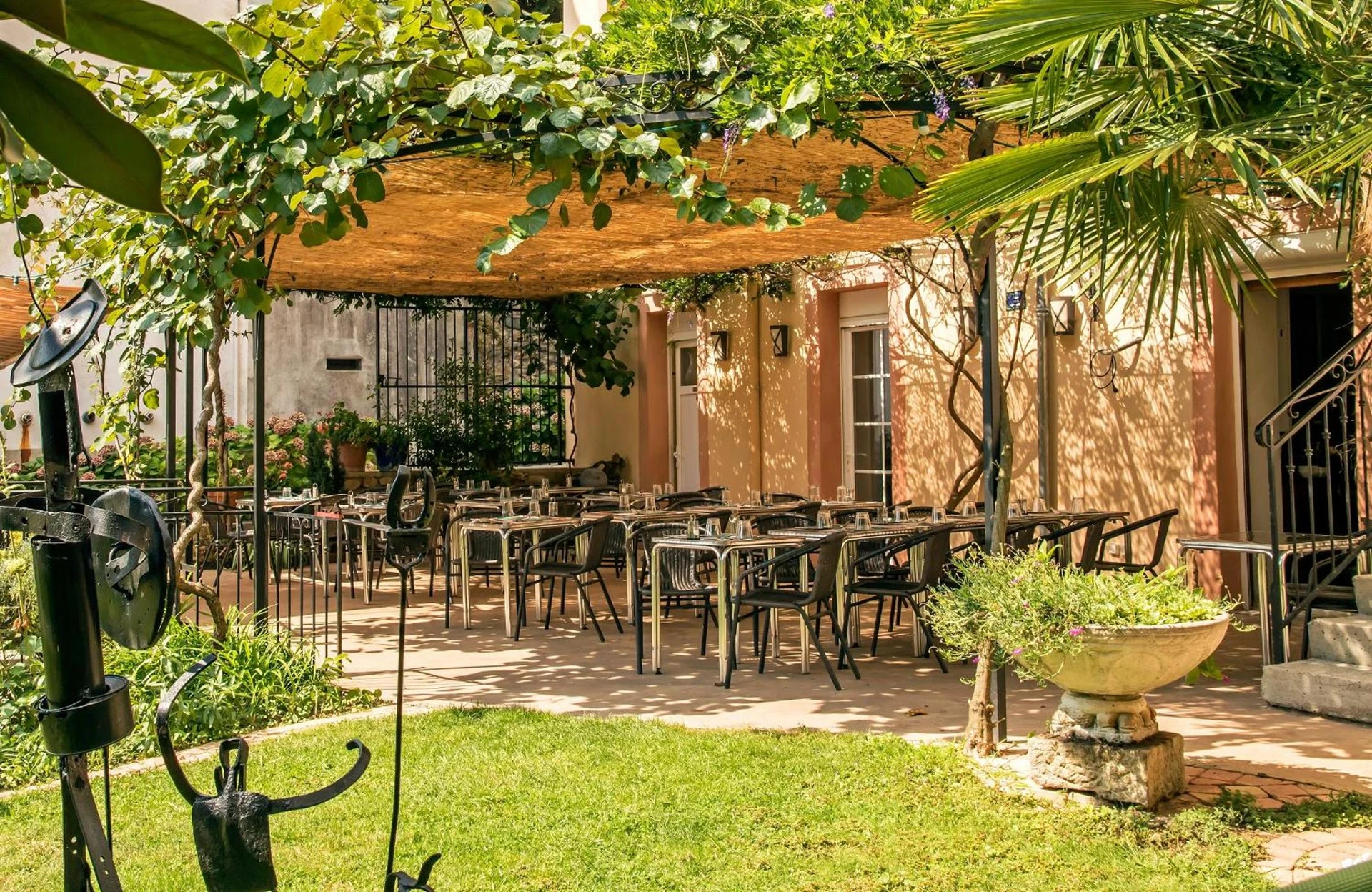 Organiser un séminaire d'entreprise : Hôtel Restaurant Les Touristes à vals-les-bains