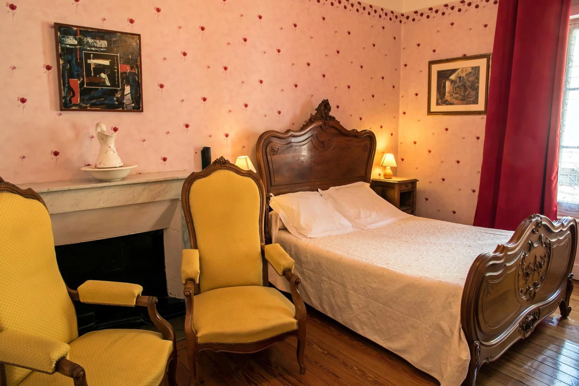 Chambre disponible pour un séminaire d'entreprise à Hôtel Restaurant Les Touristes - Vals-les-Bains