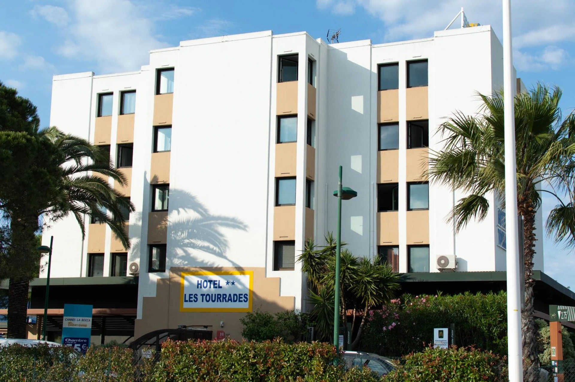 Lieu convivial pour un séminaire d'entreprise à Hotel les Tourrades - Cannes - En savoir plus 