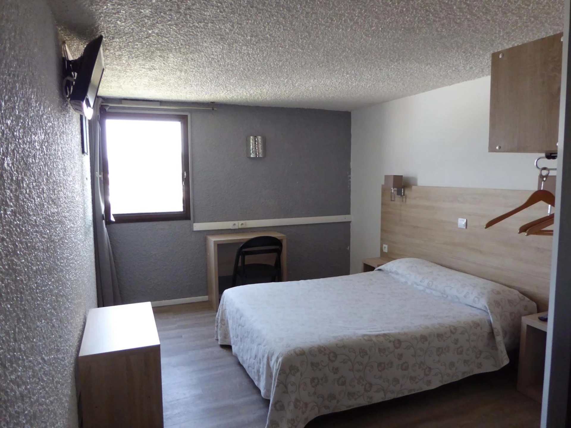 Chambre disponible pour un séminaire d'entreprise à Hotel les Tourrades - Cannes