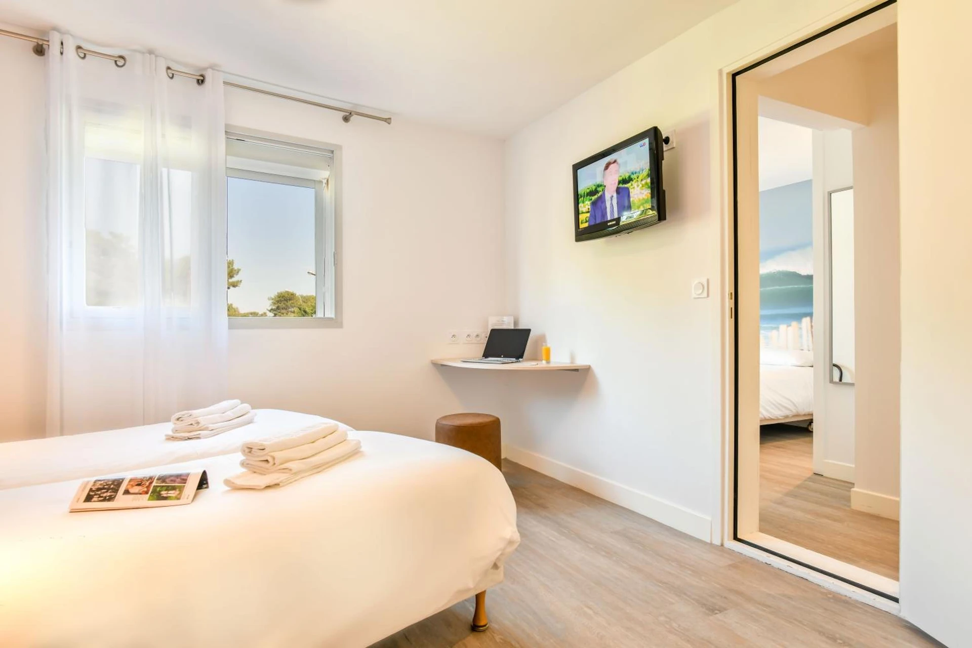 Chambre disponible pour un séminaire d'entreprise à Les Vagues Hôtel Restaurant - Biscarrosse-Plage