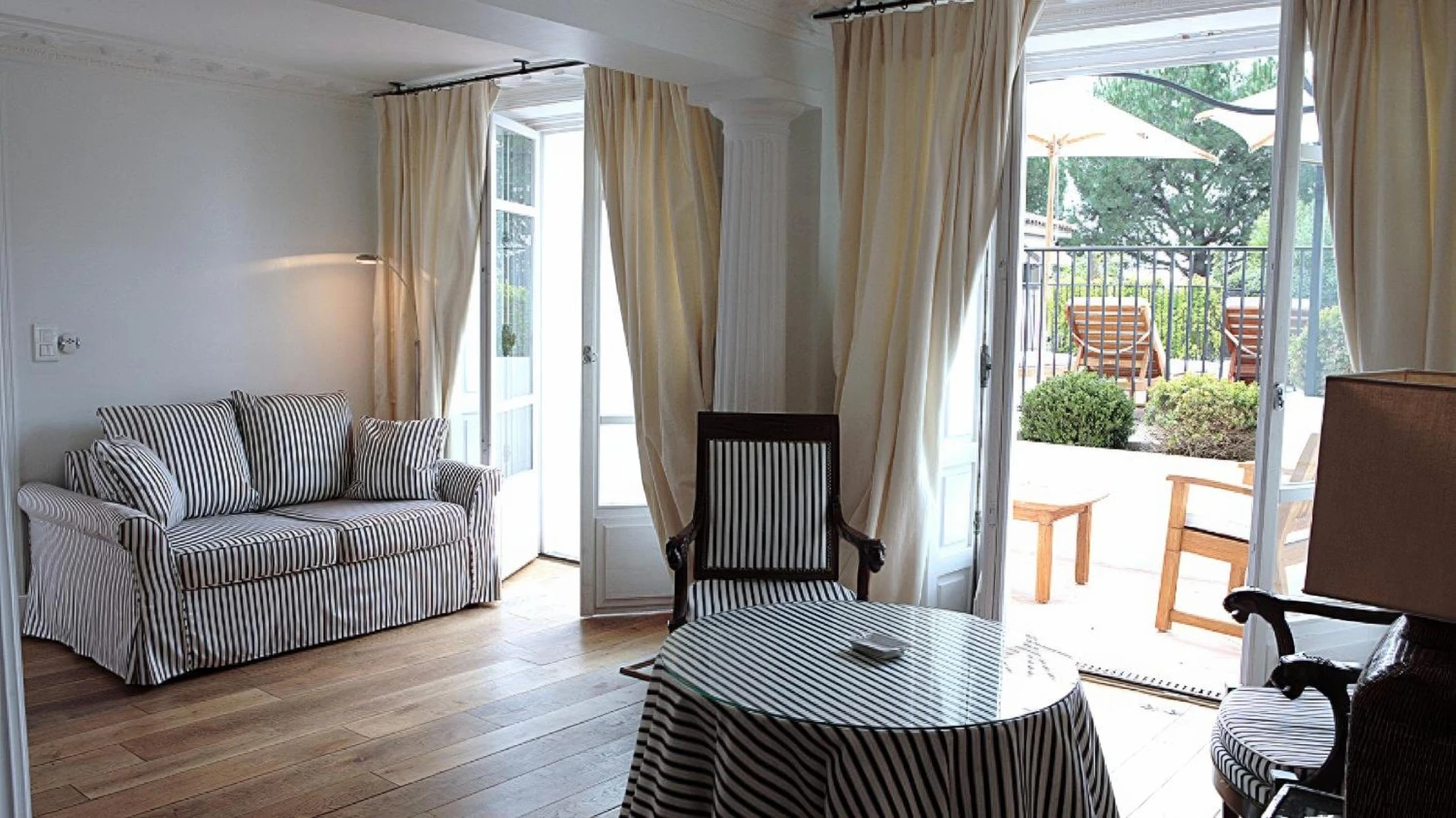Chambre disponible pour un séminaire d'entreprise à Hotel les Vergers de Saint Paul - Saint-Paul-de-Vence