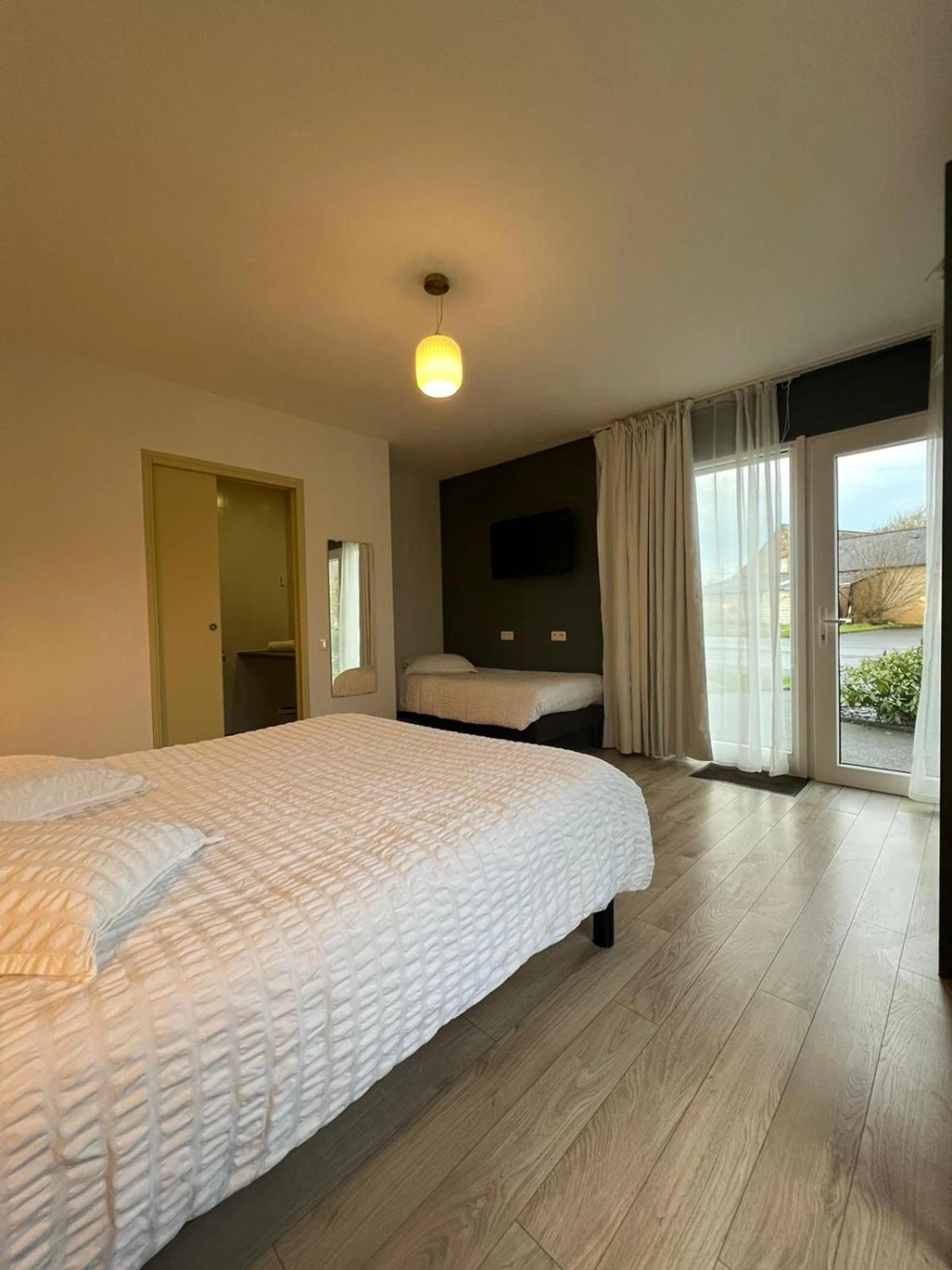 Chambre disponible pour un séminaire d'entreprise à Hôtel Les Voisins Beaucemaine - Ploufragan