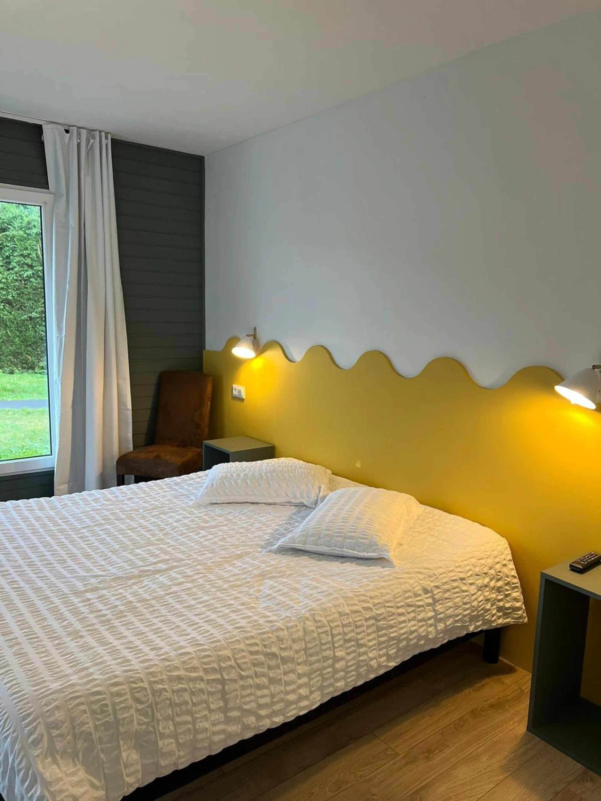 Magnifique chambre pour un séminaire d'entreprise à Hôtel Les Voisins Beaucemaine - Ploufragan