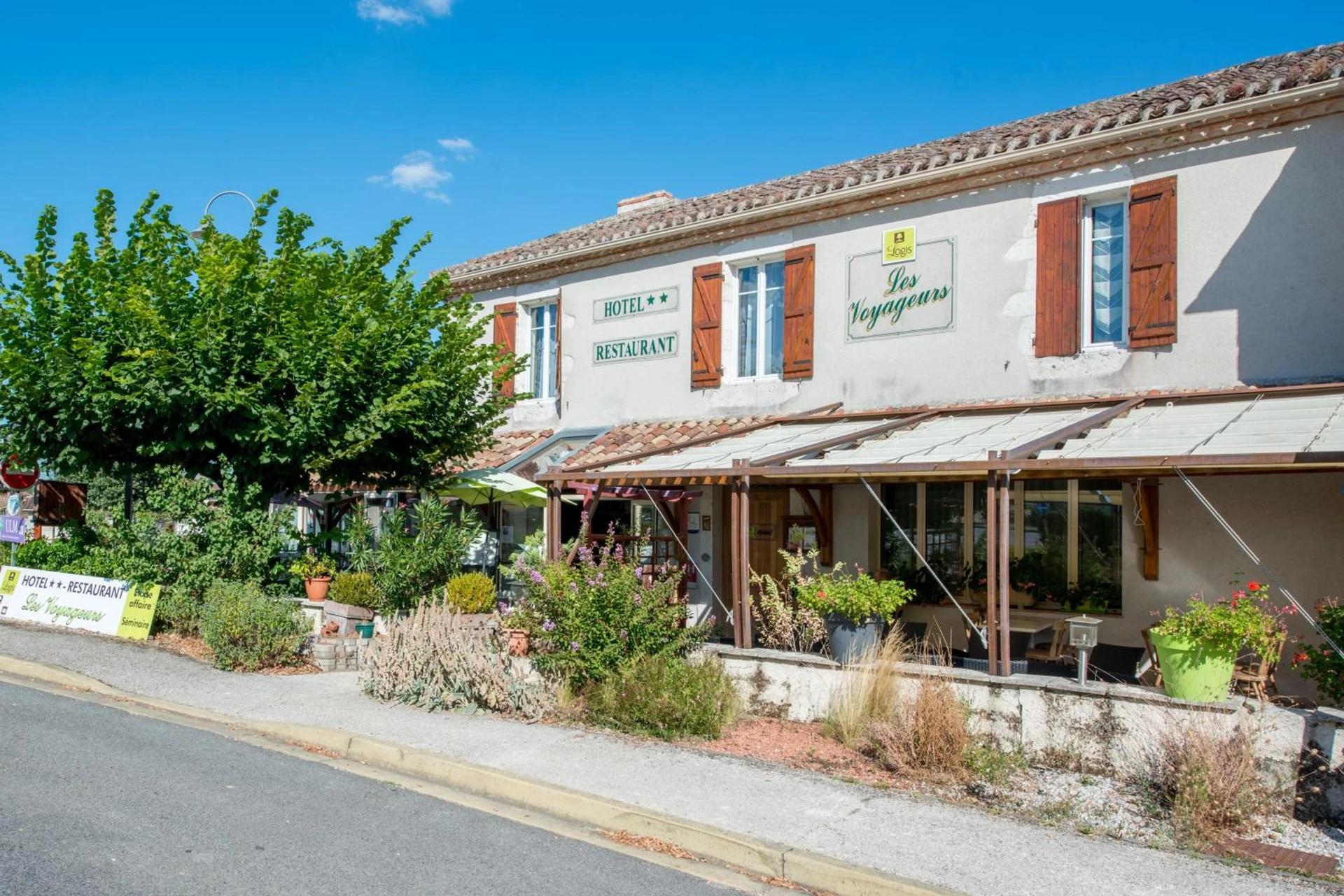 Organiser un séminaire d'entreprise : Logis Hôtels - Hôtel et Restaurant Les Voyageurs à tournon-d-agenais