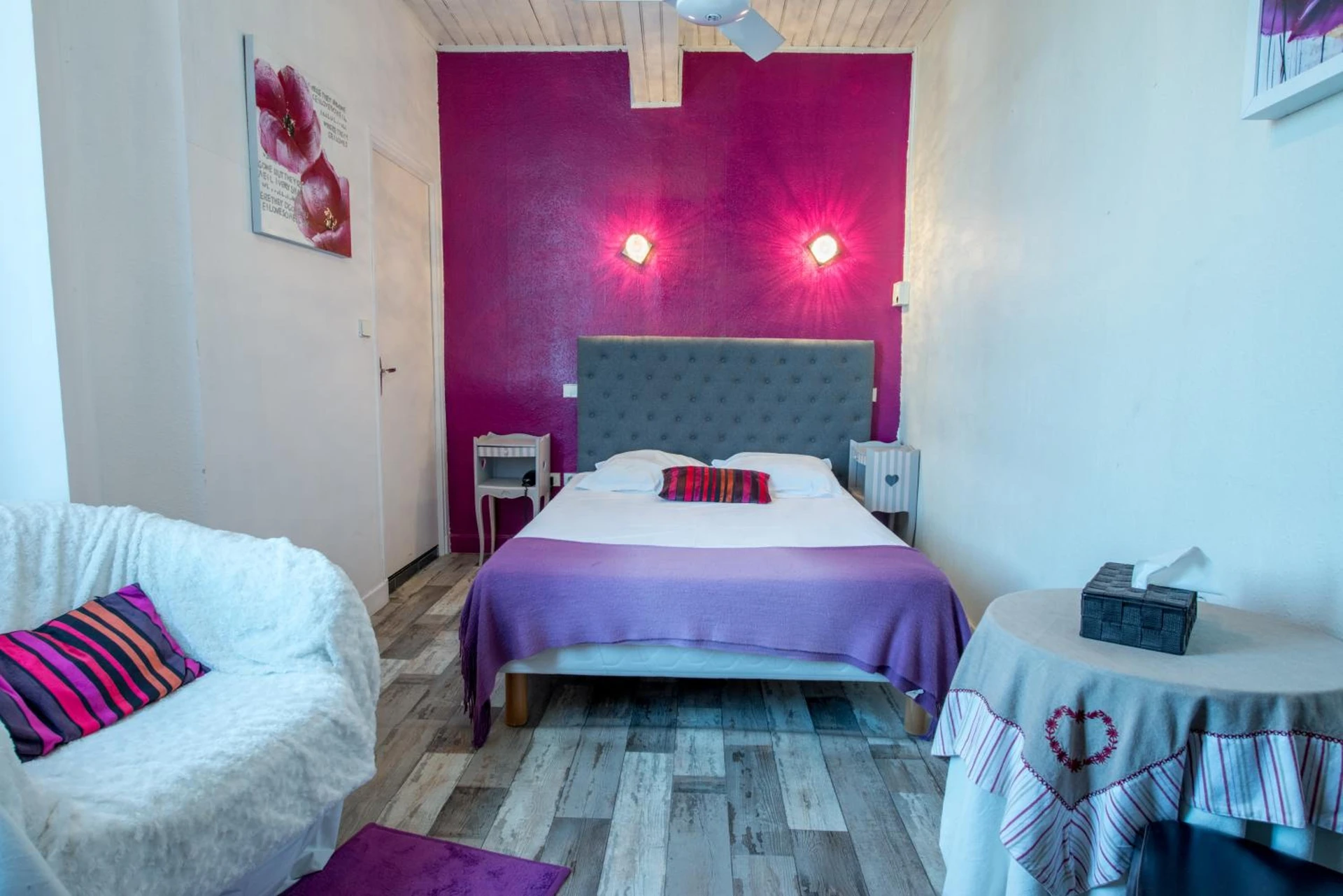 Organiser un séminaire d'entreprise : Logis Hôtels - Hôtel et Restaurant Les Voyageurs à tournon-d-agenais
