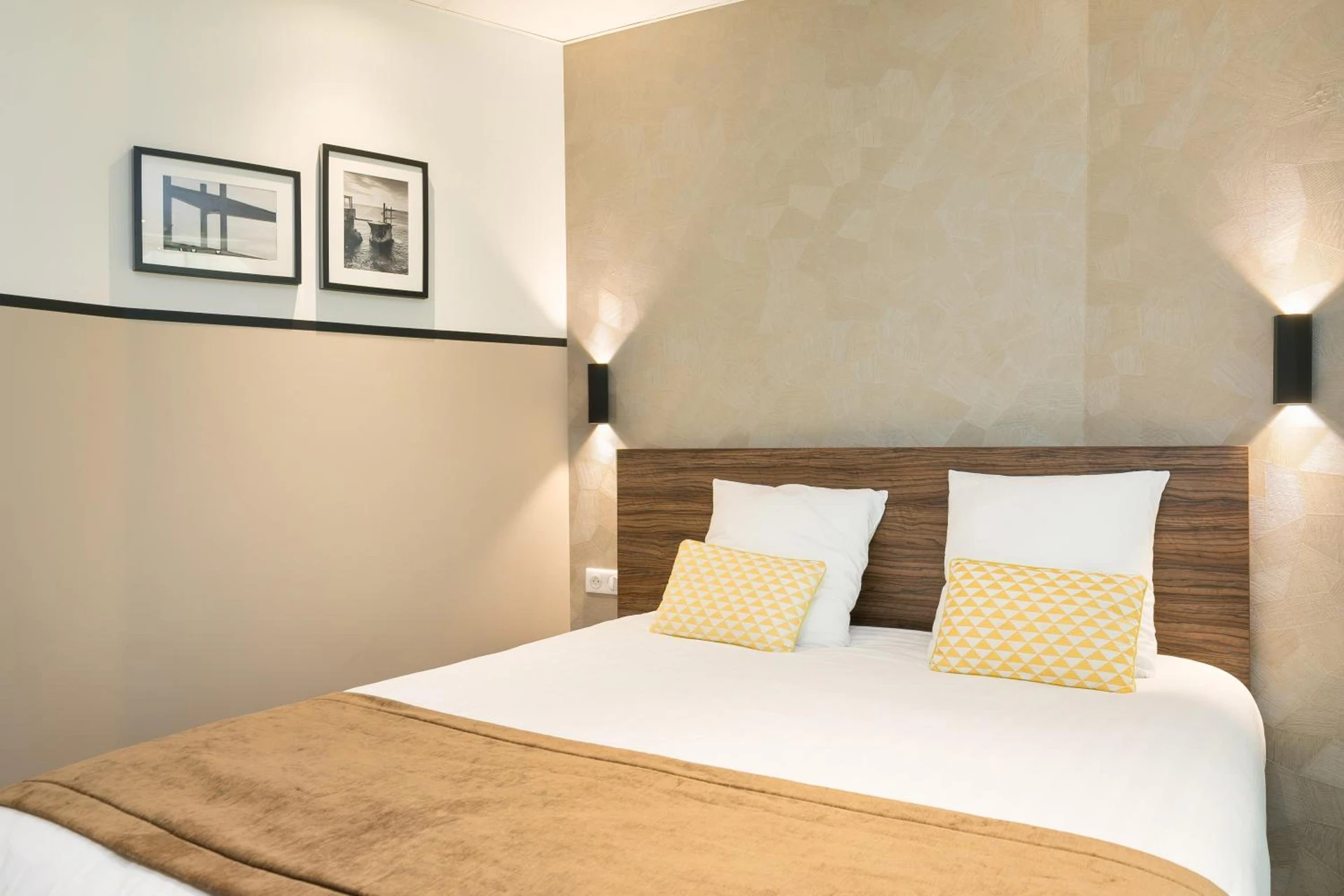 Chambre disponible pour un séminaire d'entreprise à Hôtel Locarno Nice - Nice