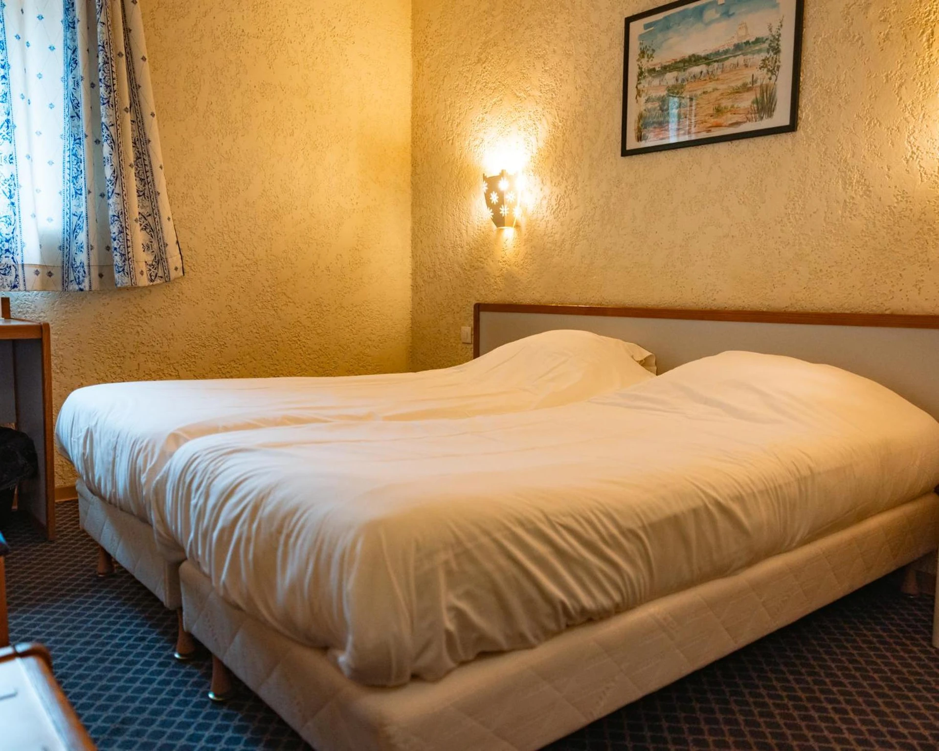 Chambre disponible pour un séminaire d'entreprise à Logis Heraclee - Saint-Gilles