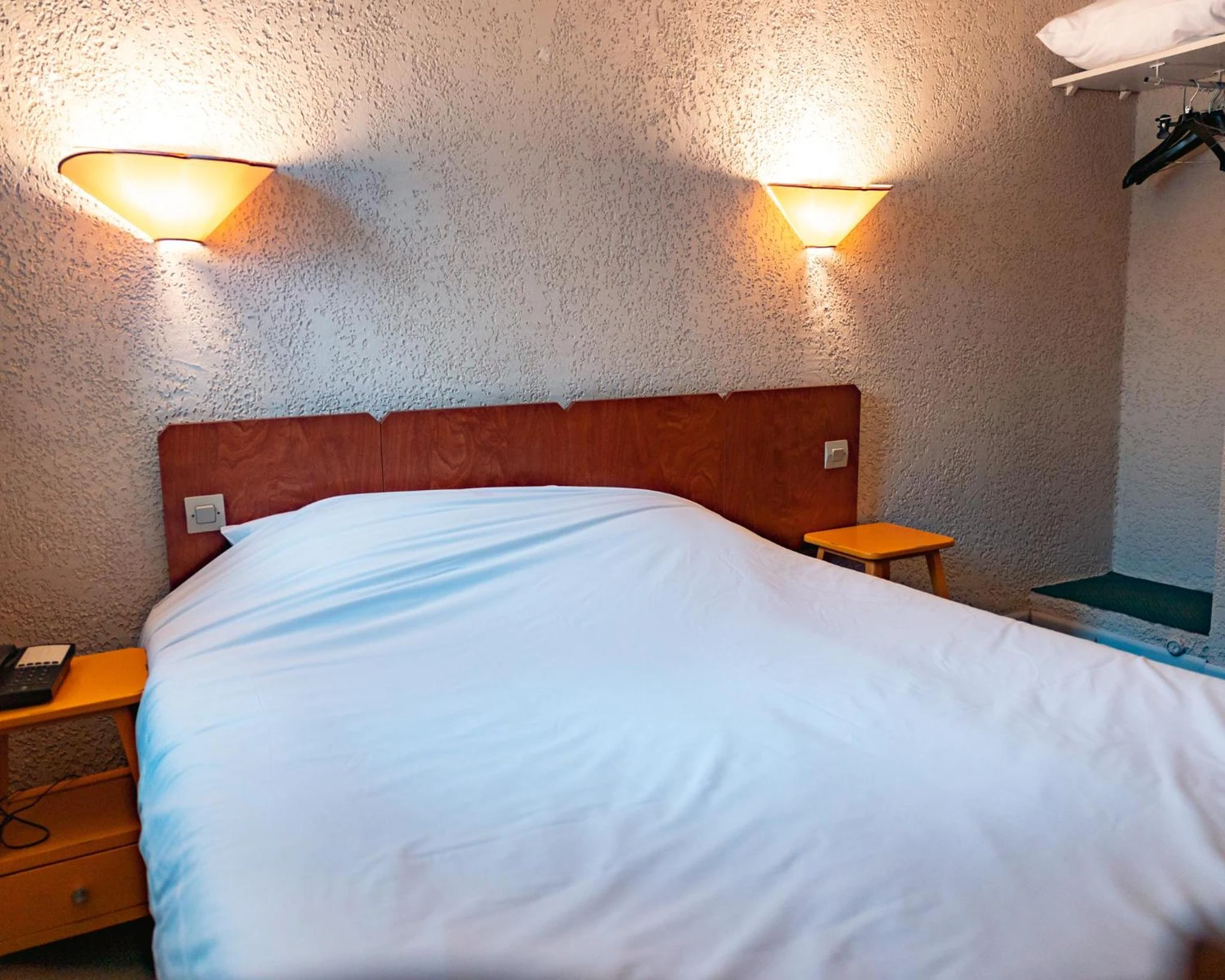 Magnifique chambre pour un séminaire d'entreprise à Logis Heraclee - Saint-Gilles