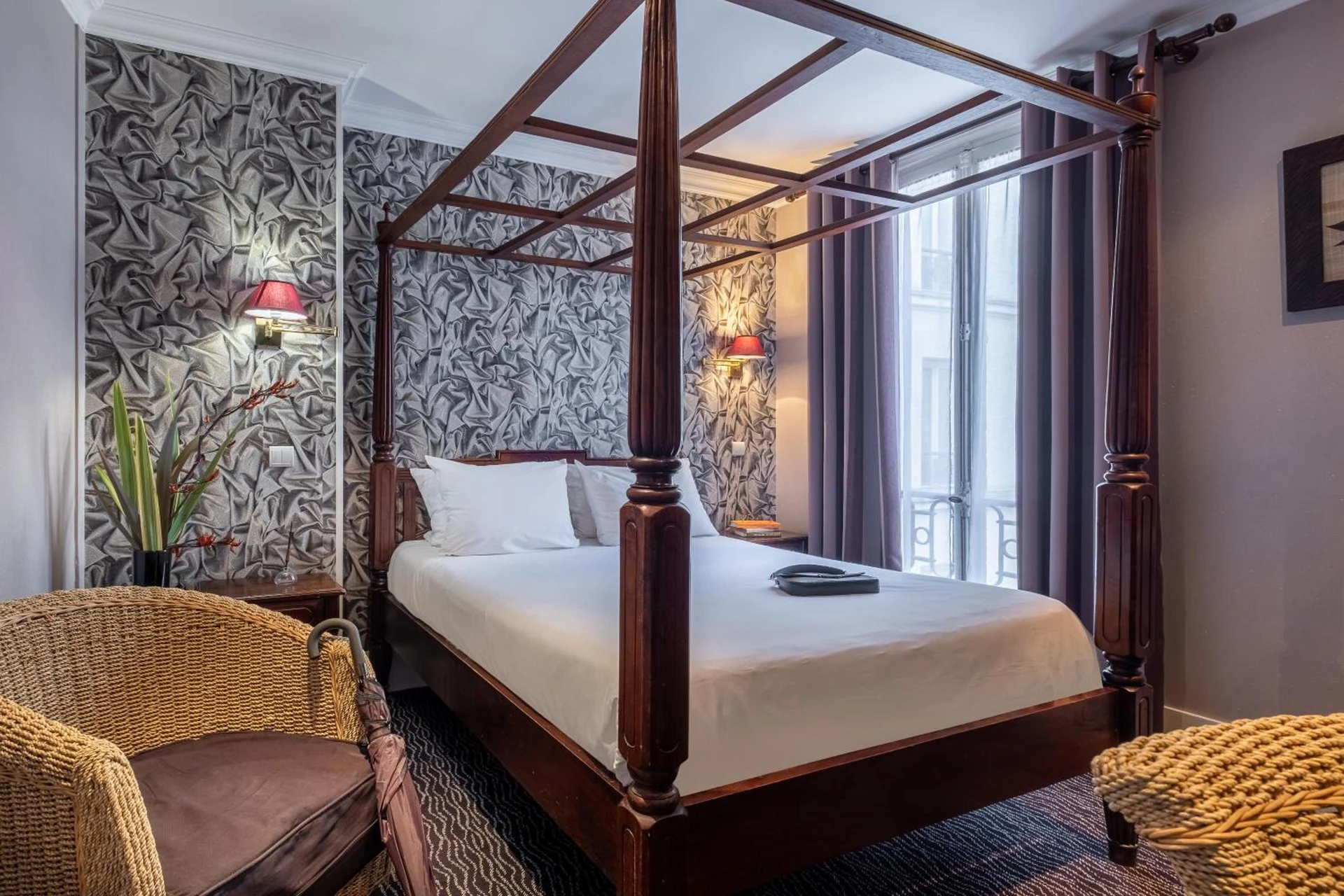 Chambre disponible pour un séminaire d'entreprise à Hotel London - Paris