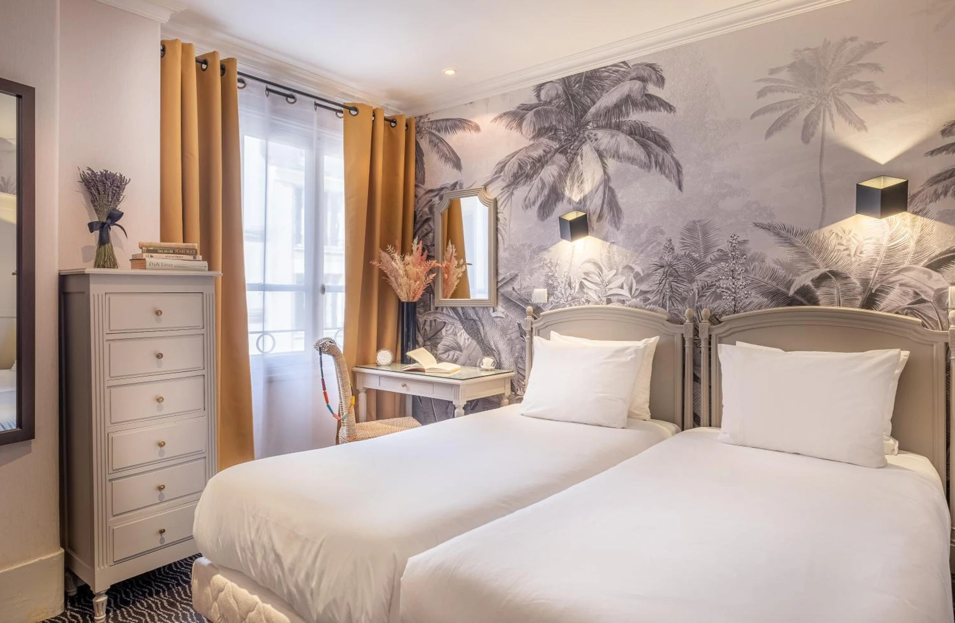 Chambre disponible pour un séminaire d'entreprise à Hotel London - Paris