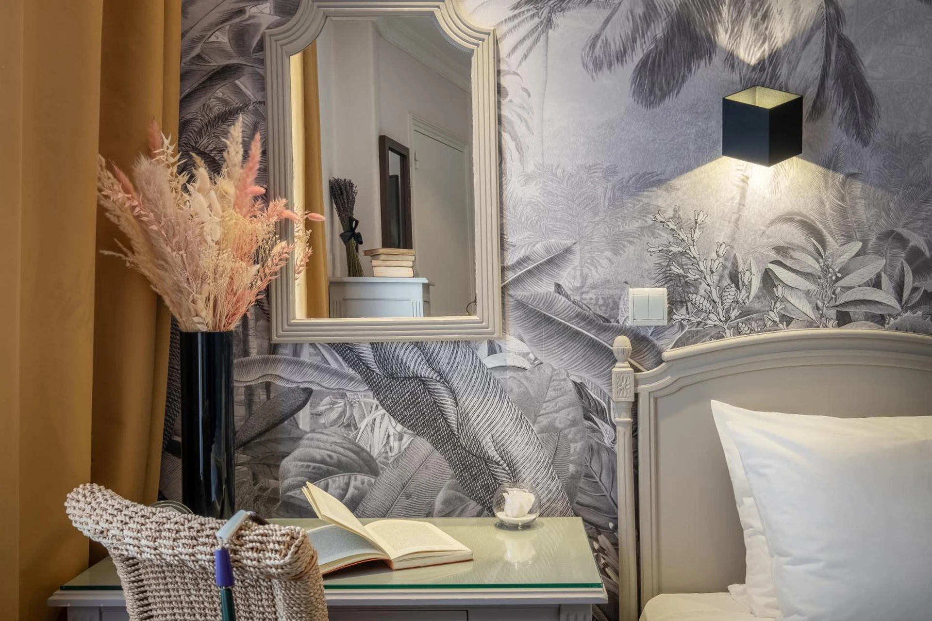 Chambre disponible pour un séminaire d'entreprise à Hotel London - Paris