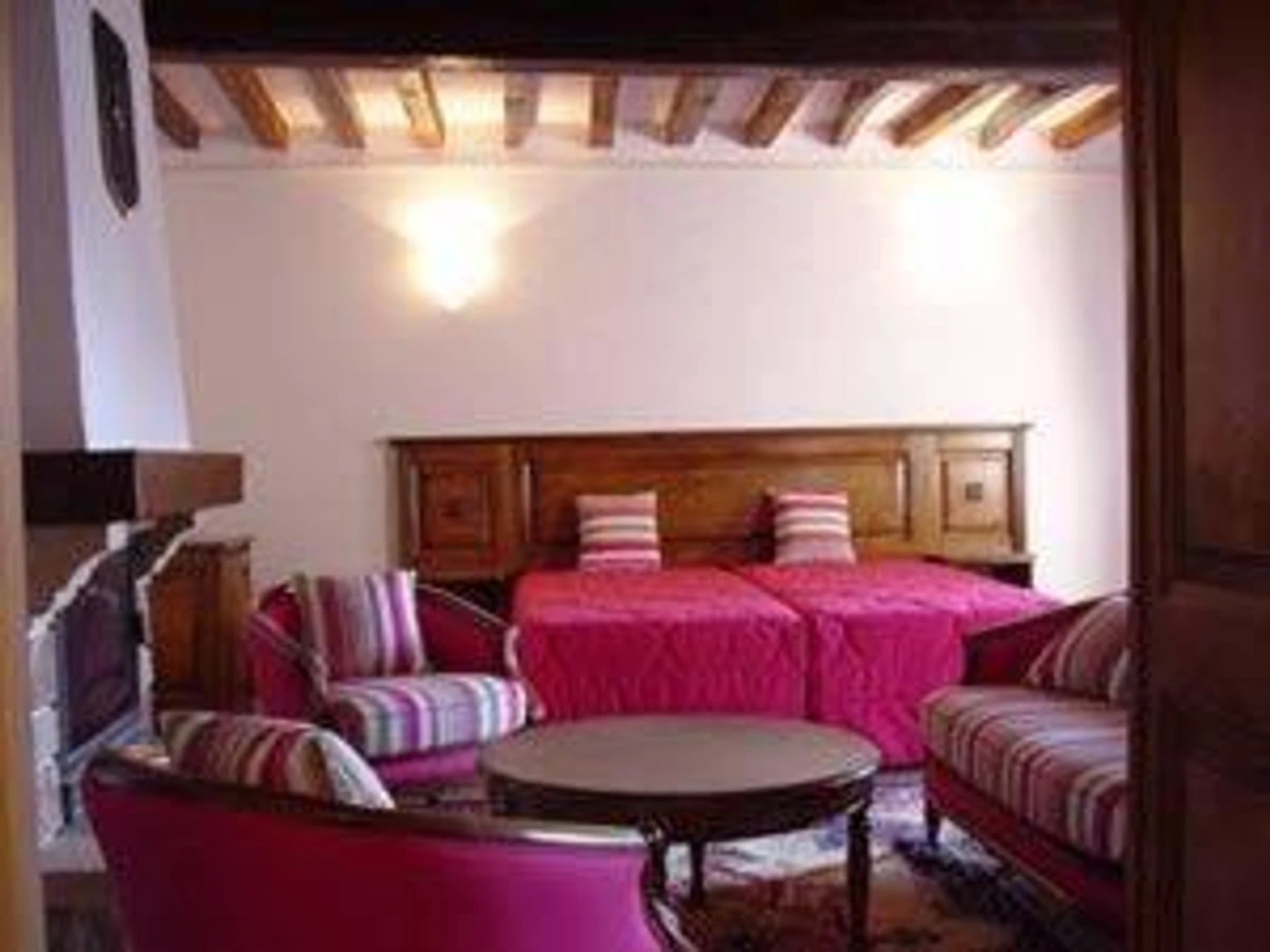 Chambre disponible pour un séminaire d'entreprise à Hôtel Losset - Flagey-Échézeaux