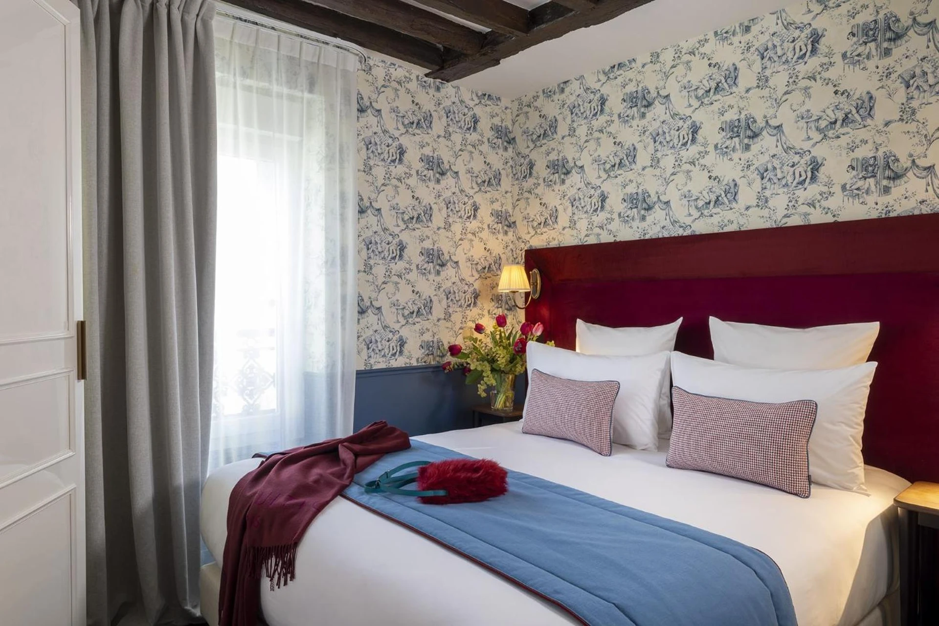 Chambre disponible pour un séminaire d'entreprise à Hotel Louis II - Paris